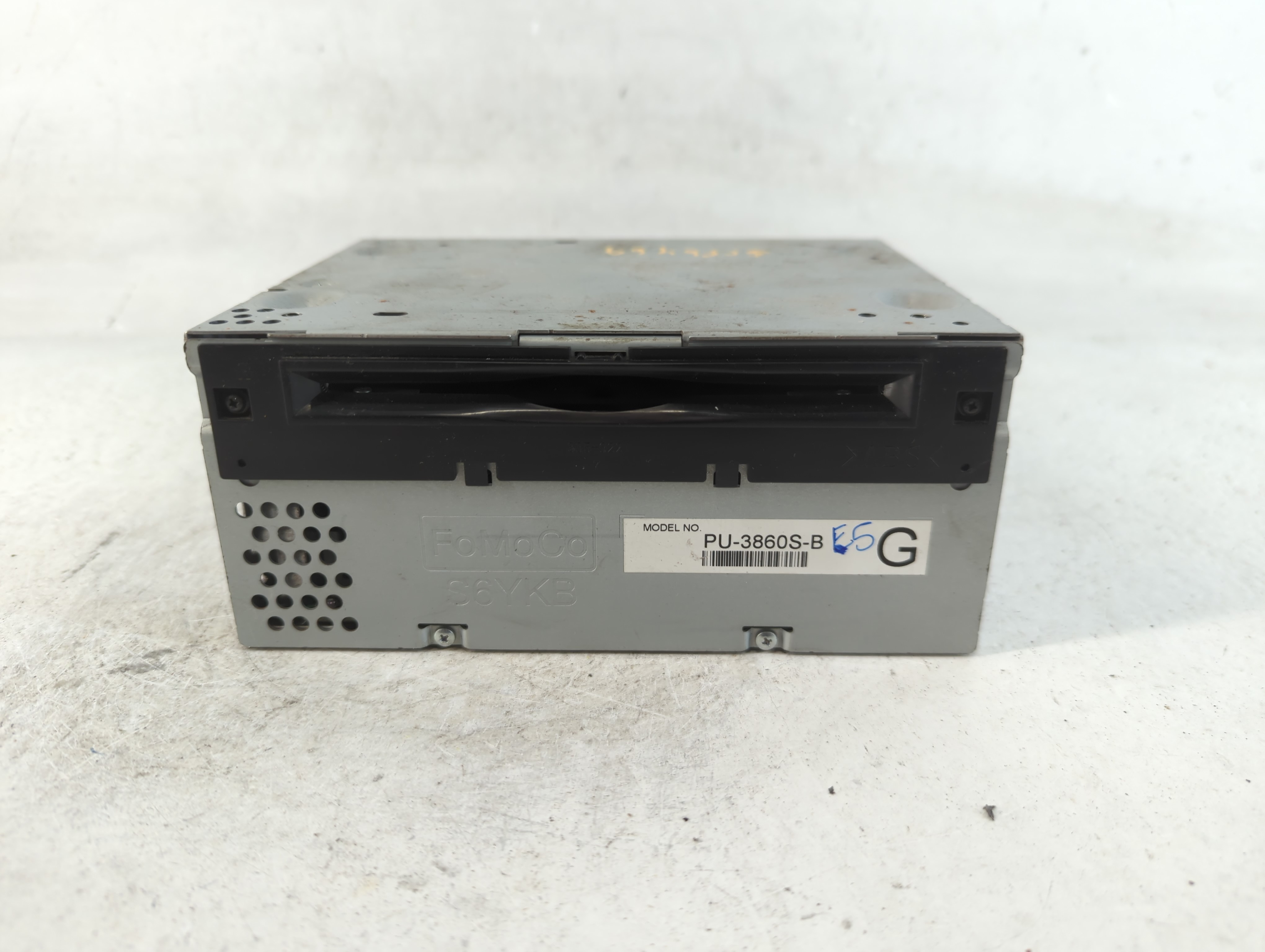 2016-2016 Ford Mustang Am Fm Cd Player Radio Receiver 786886 - Oemusedautoparts1.com