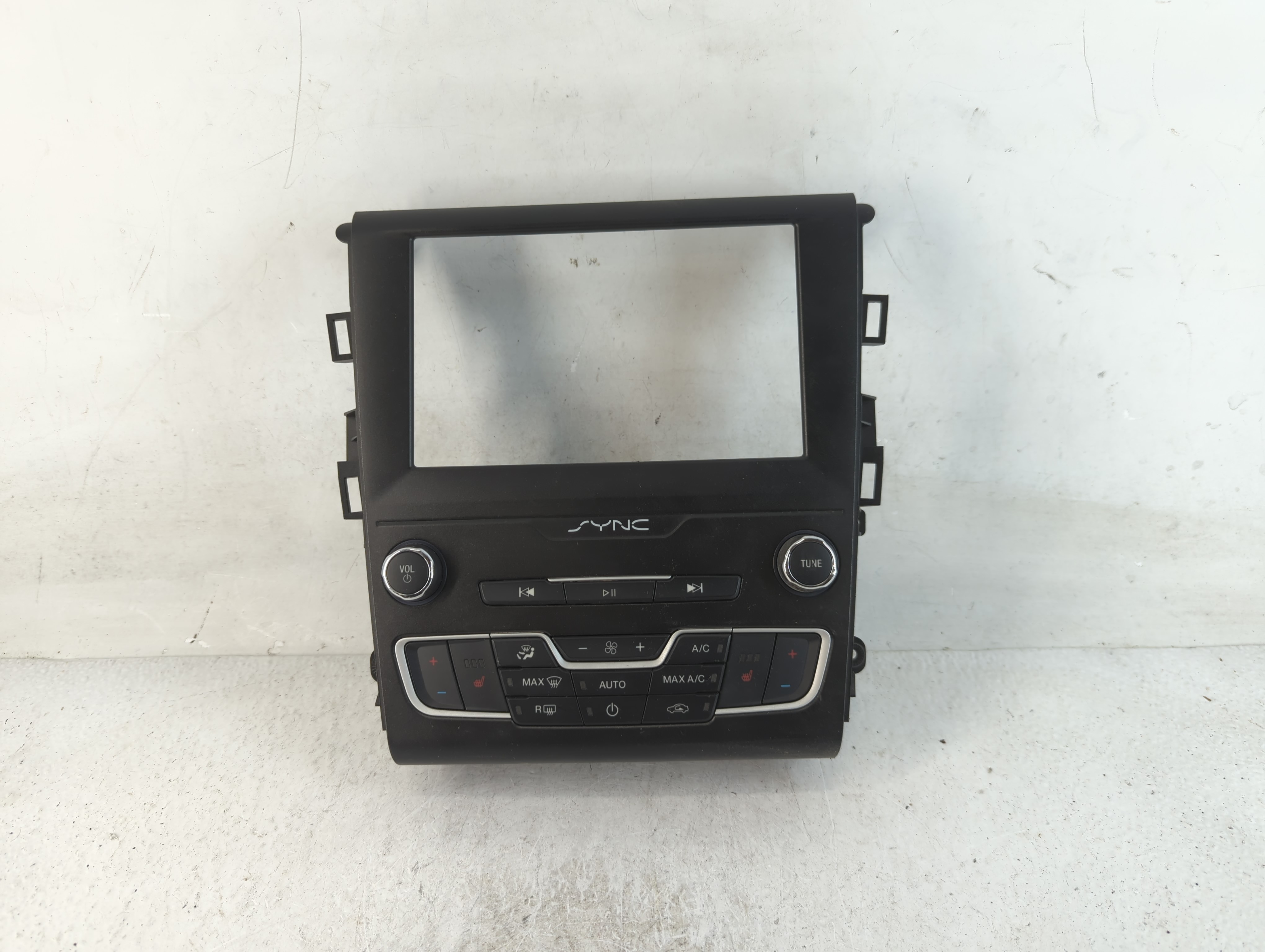 2019-2020 Ford Fusion Am Fm Cd Player Radio Receiver 786892 - Oemusedautoparts1.com