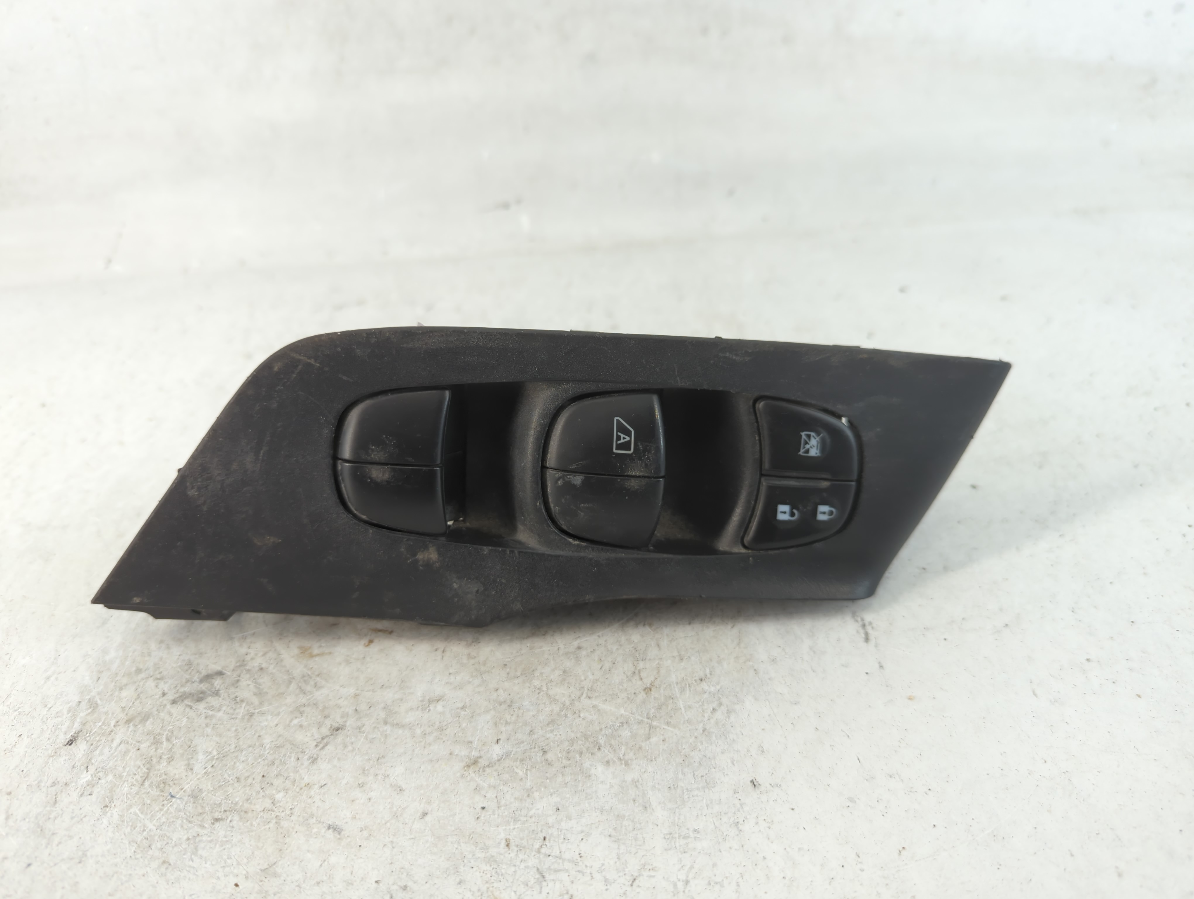 Picture of 2013-2018 Nissan Altima Driver Left Door Master Power Window Switch 787015