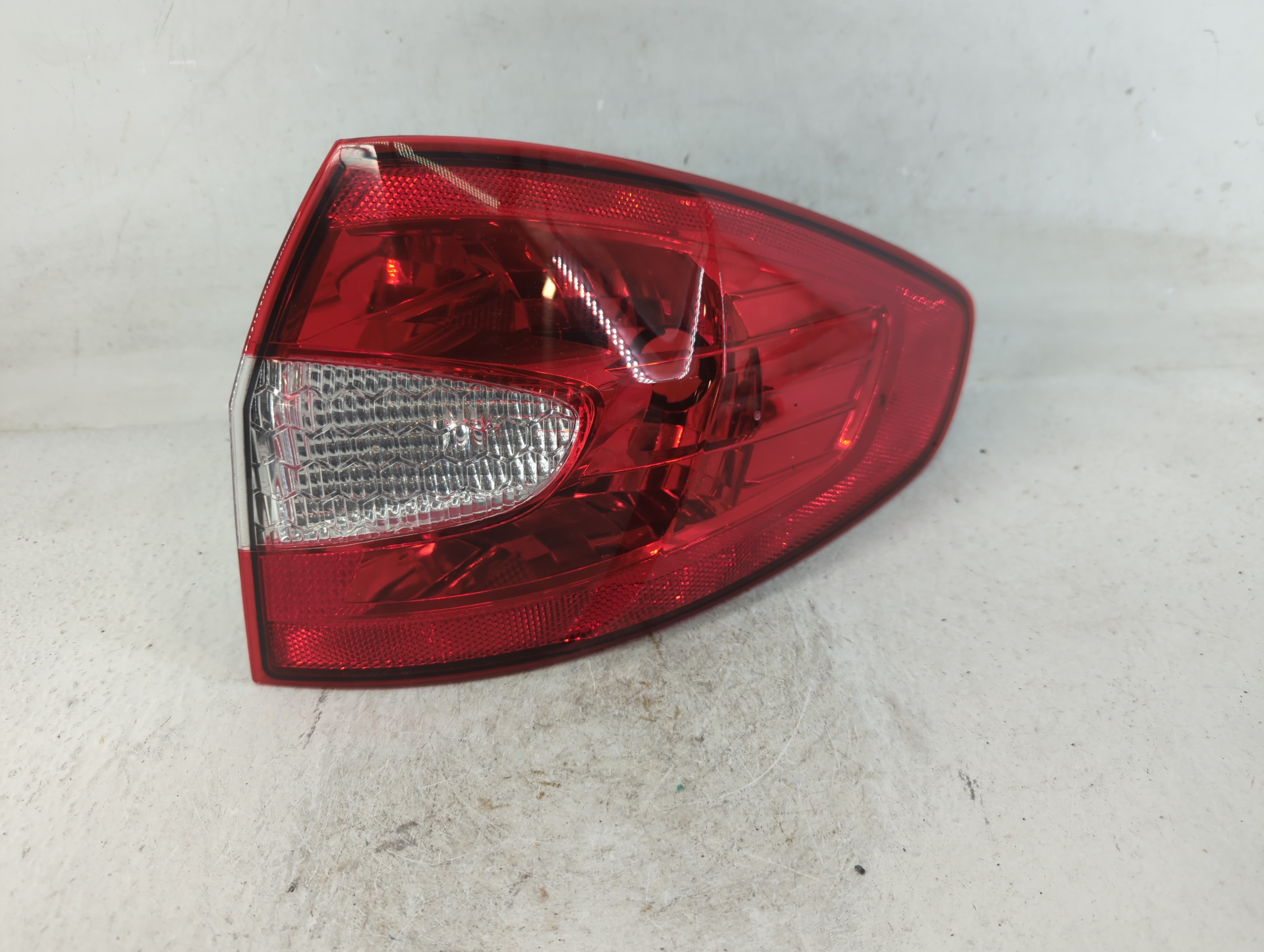2011-2013 Ford Fiesta Passenger Right Side Tail Light Taillight Oem 787112 - Oemusedautoparts1.com
