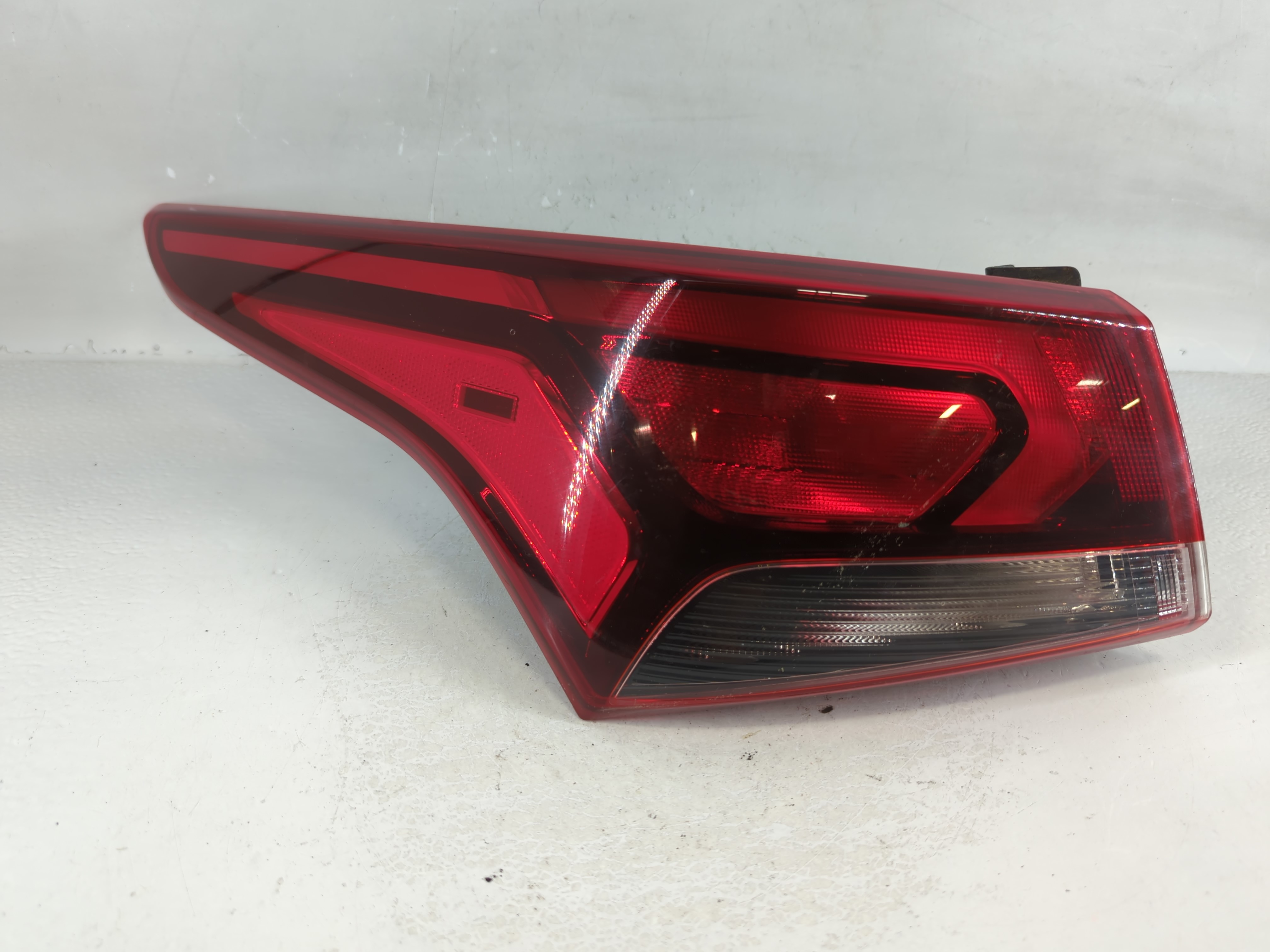 Picture of 2018-2022 Hyundai Accent Passenger Right Side Tail Light Taillight Oem 787139