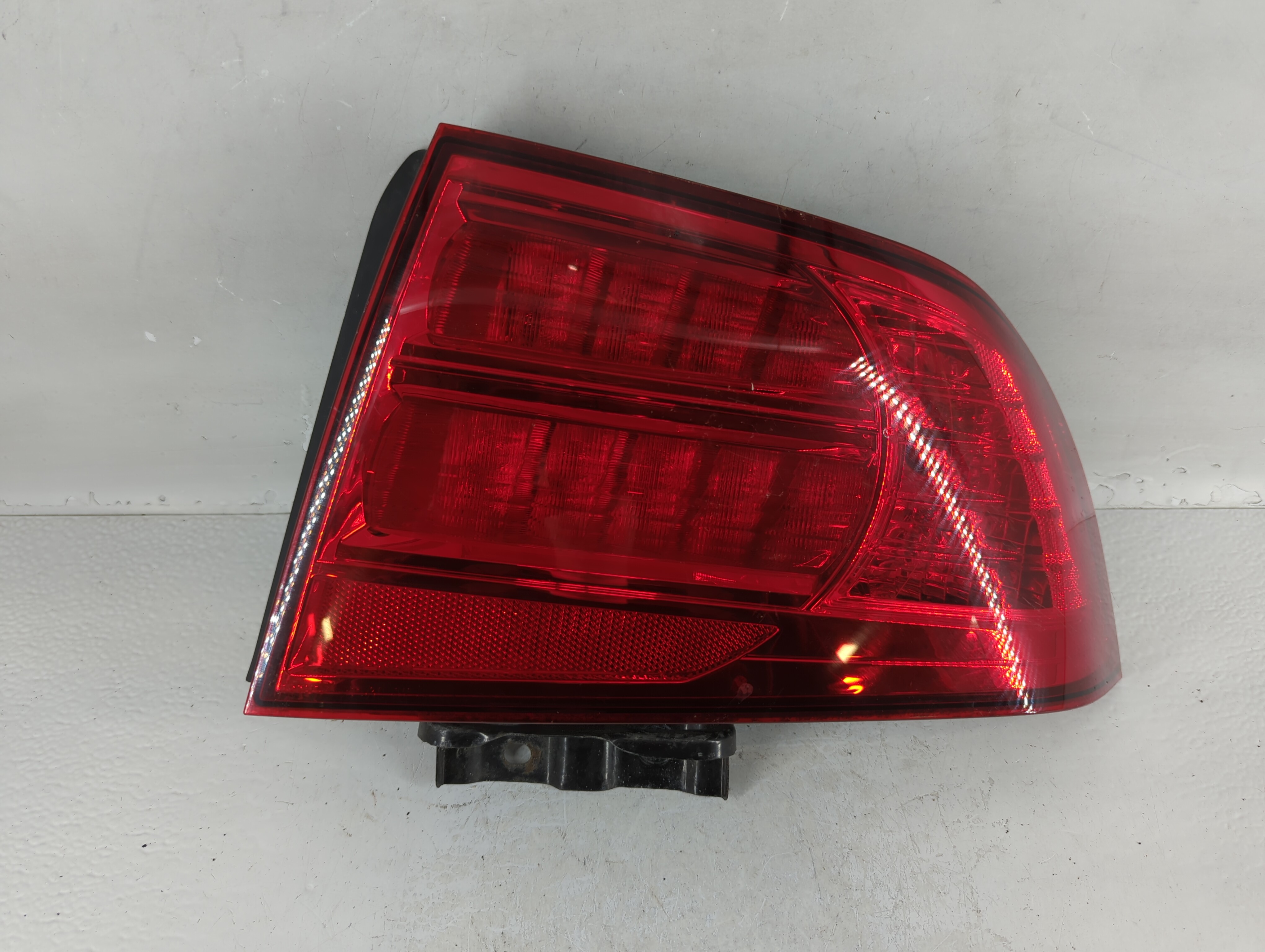 2004-2006 Acura Tl Passenger Right Side Tail Light Taillight Oem 787305 - Oemusedautoparts1.com