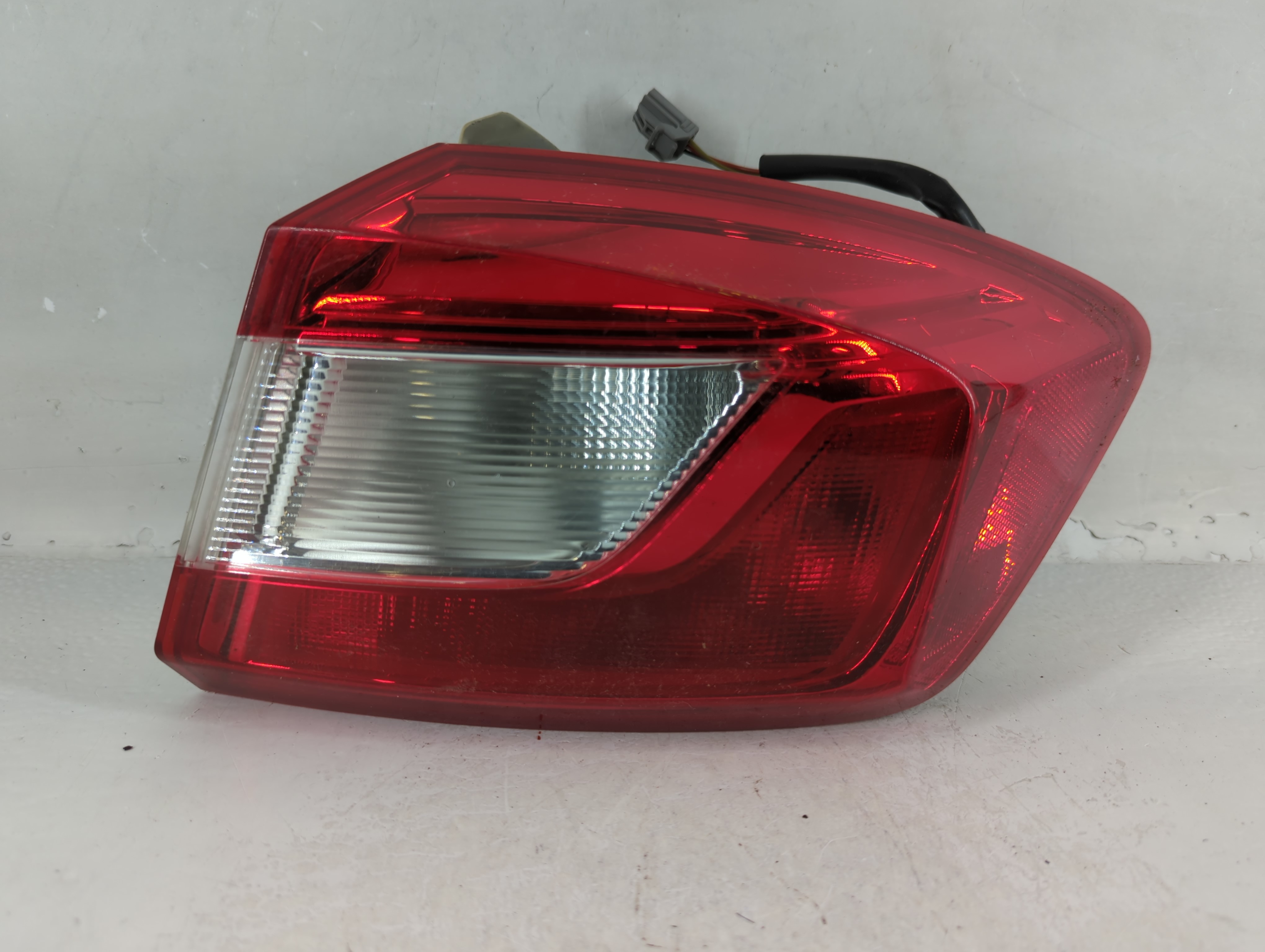2017-2017 Chevrolet Cruze Passenger Right Side Tail Light Taillight Oem 787413 - Oemusedautoparts1.com