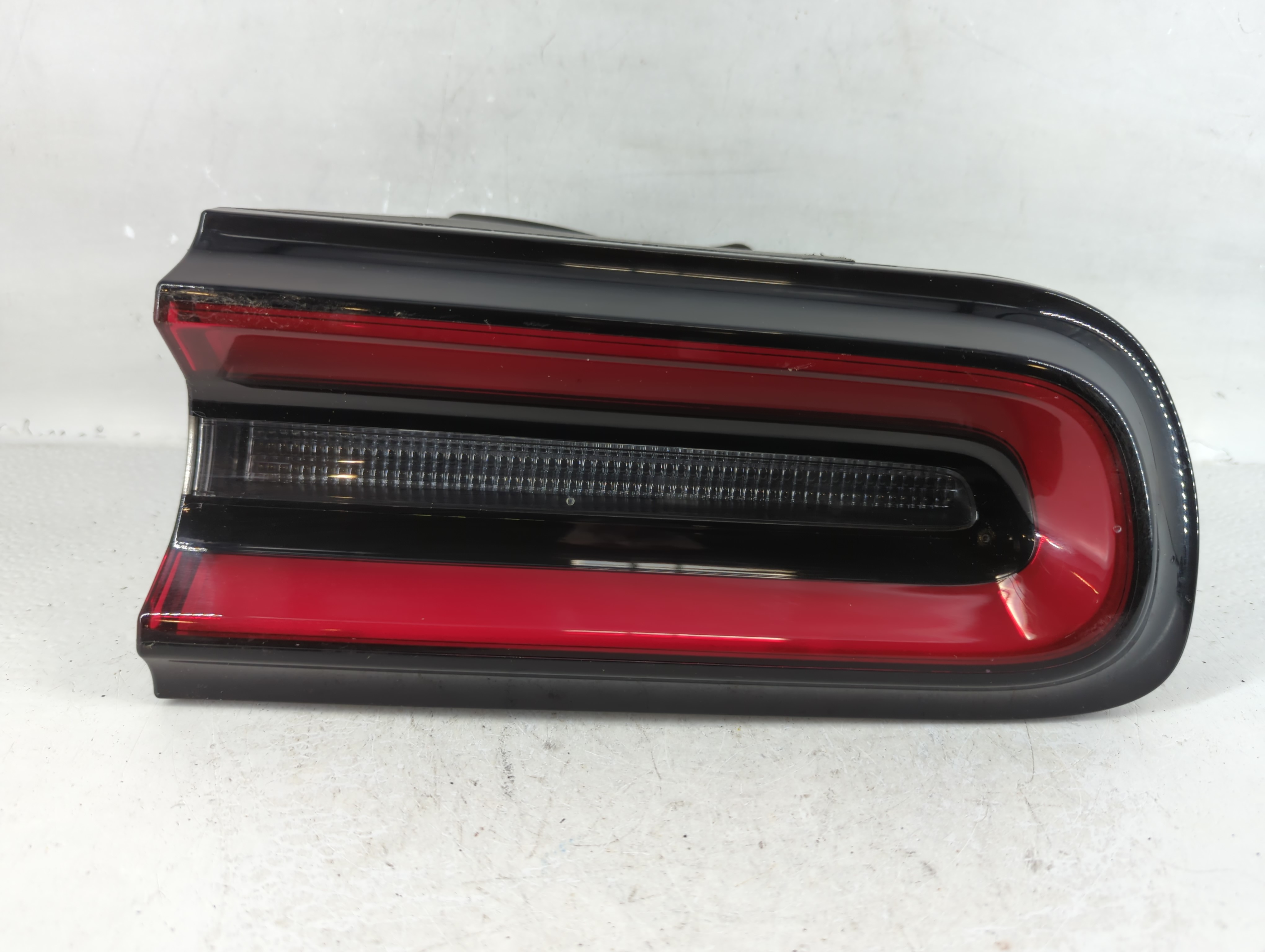 2015-2022 Dodge Challenger Passenger Right Side Tail Light Taillight Oem 787415 - Oemusedautoparts1.com