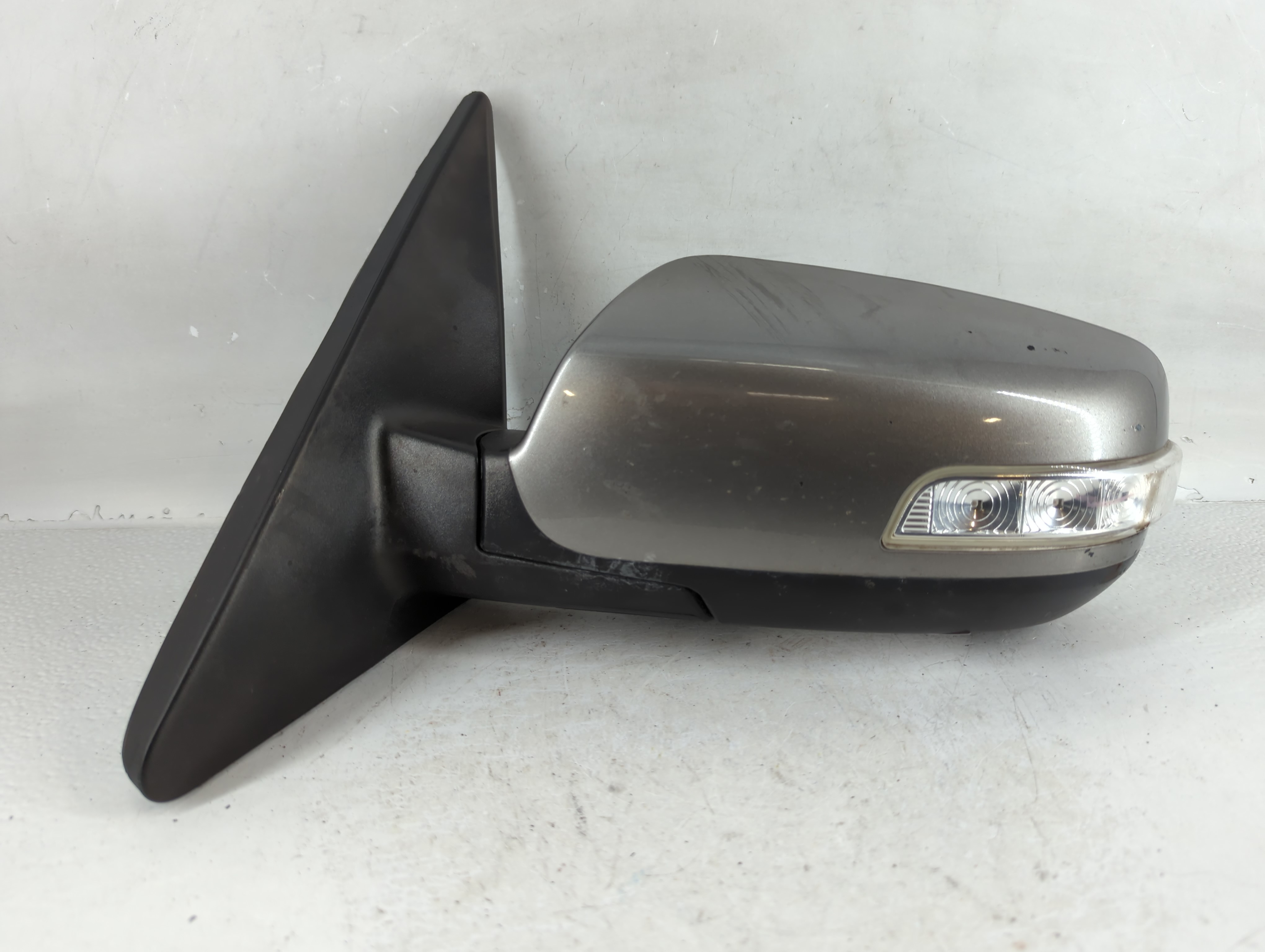 2011-2015 Kia Sorento Driver Left Side View Power Door Mirror Dark Grey 787441 - Oemusedautoparts1.com