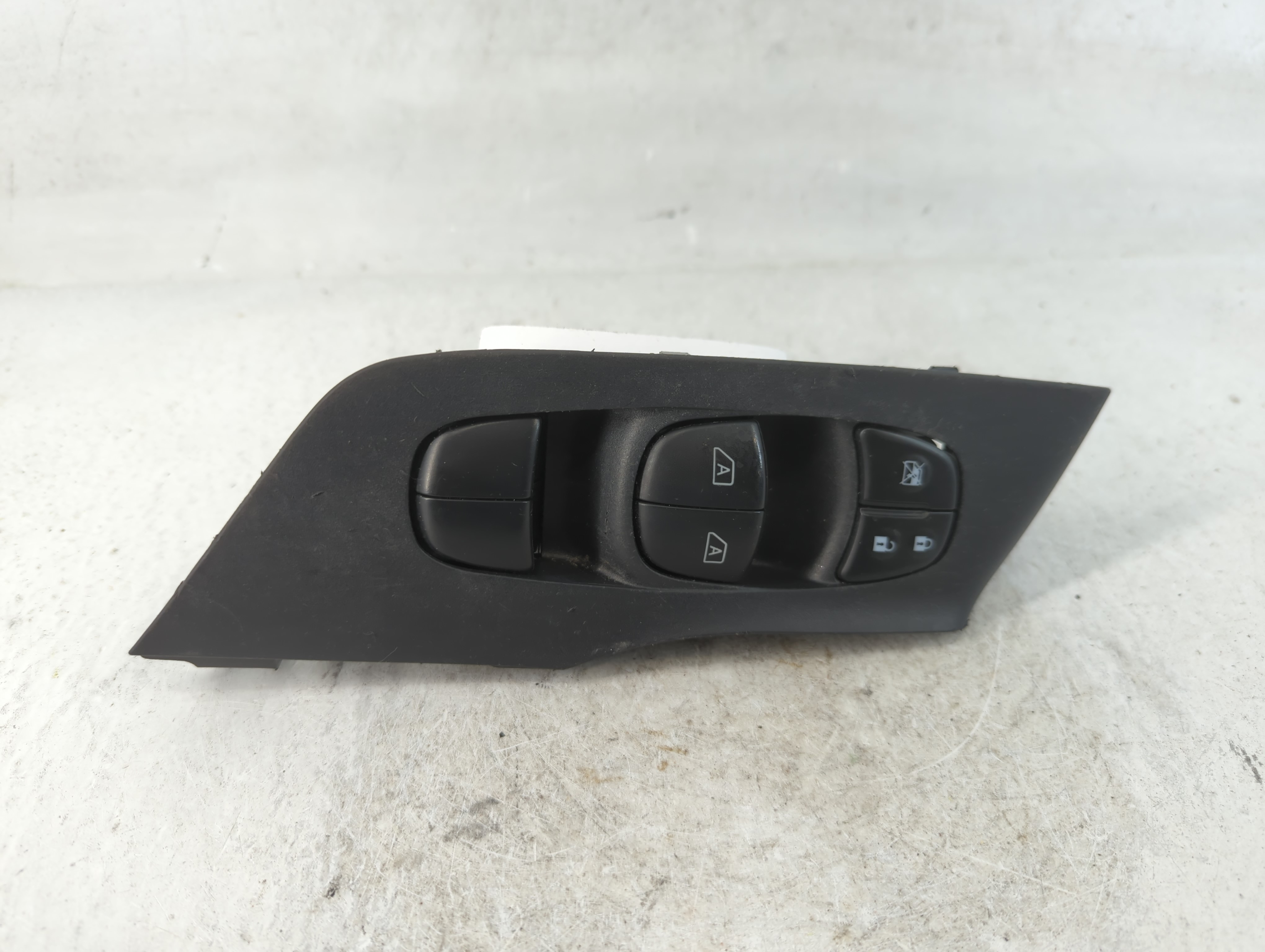 2013-2018 Nissan Altima Driver Left Door Master Power Window Switch 787464 - Oemusedautoparts1.com