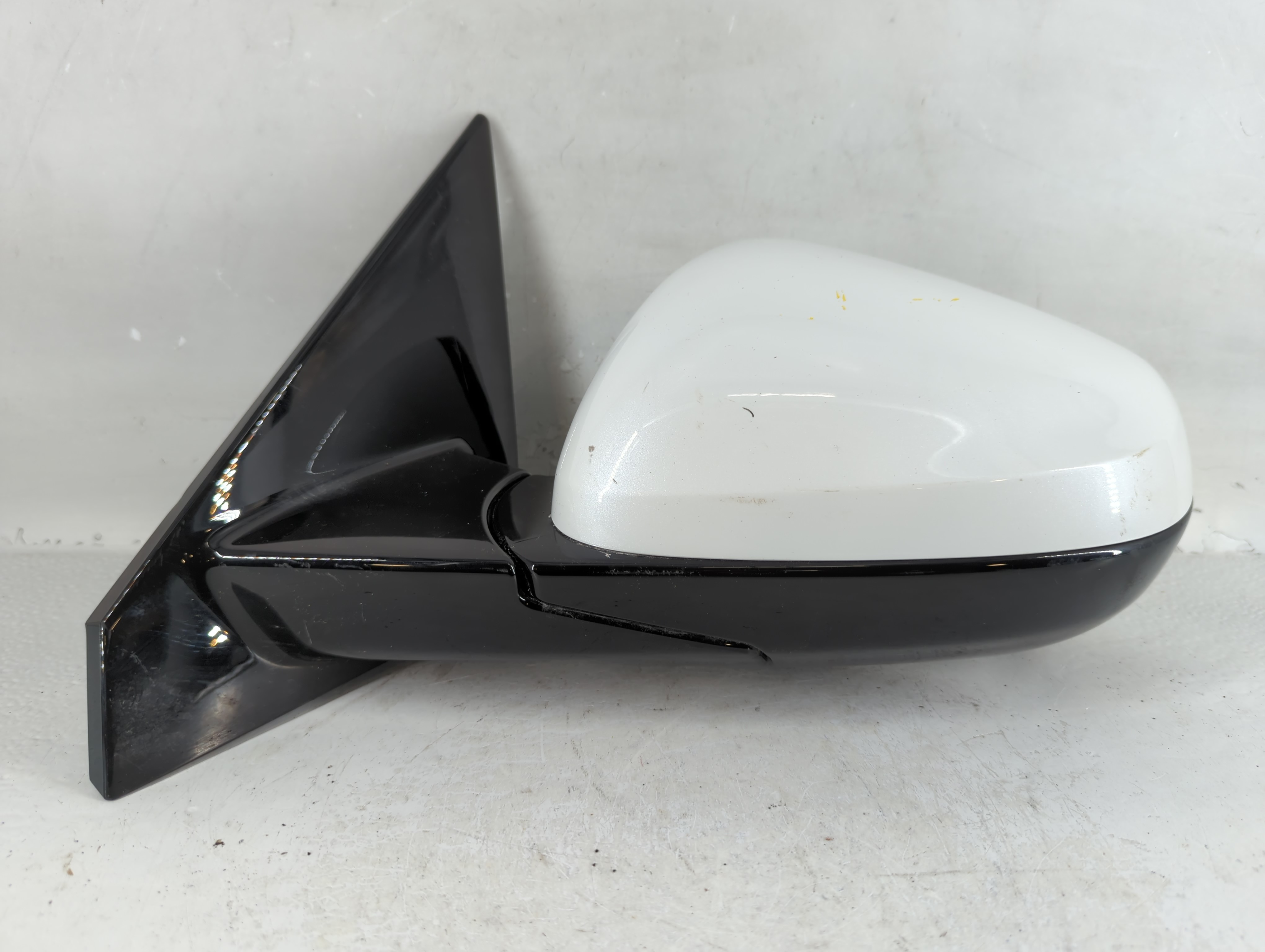 2025 Chevrolet Trailblazer Driver Left Side View Power Door Mirror White 787562 - Oemusedautoparts1.com