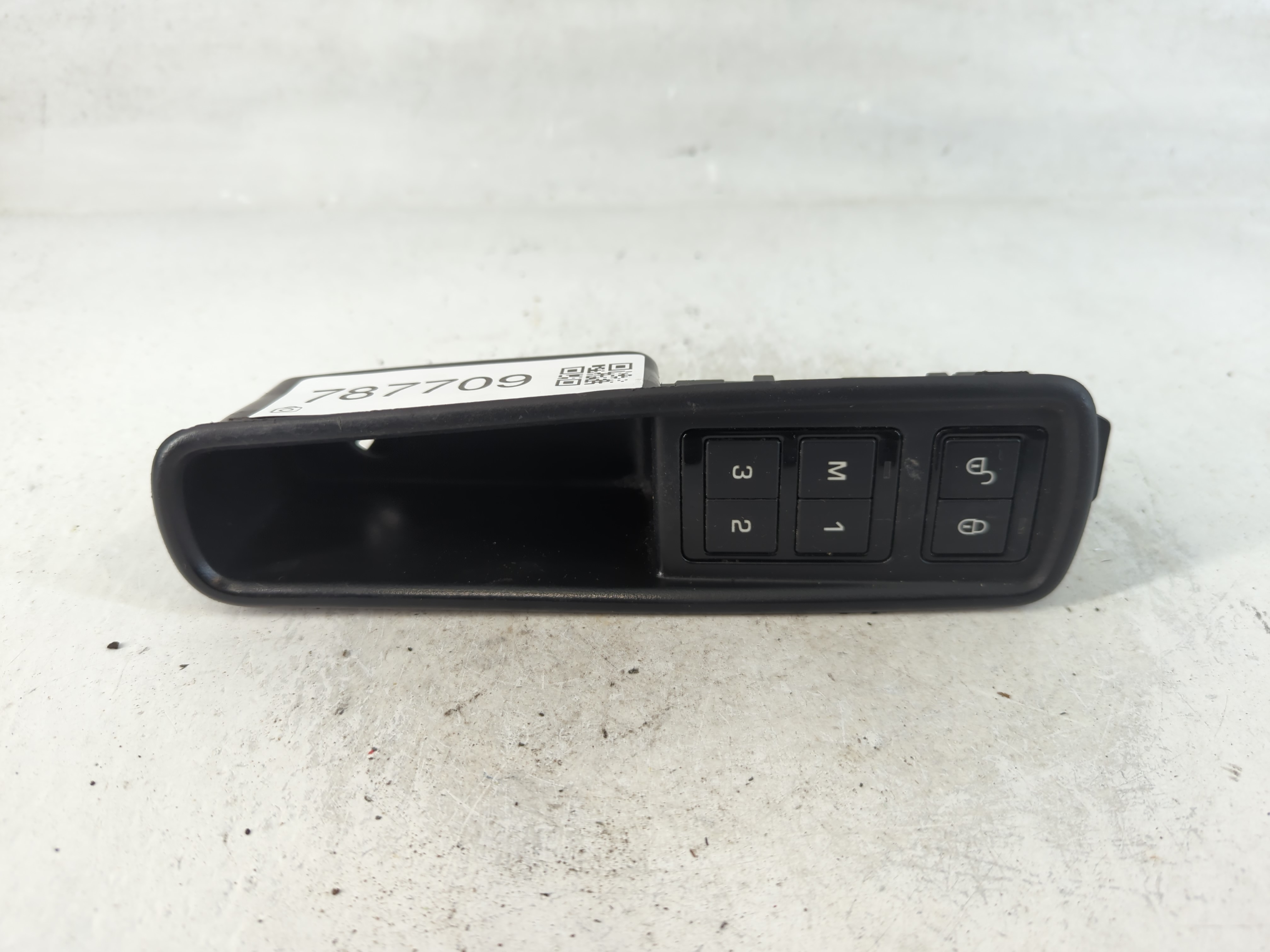 2017-2019 Jaguar Xe Driver Left Door Master Power Window Switch 787709 - Oemusedautoparts1.com