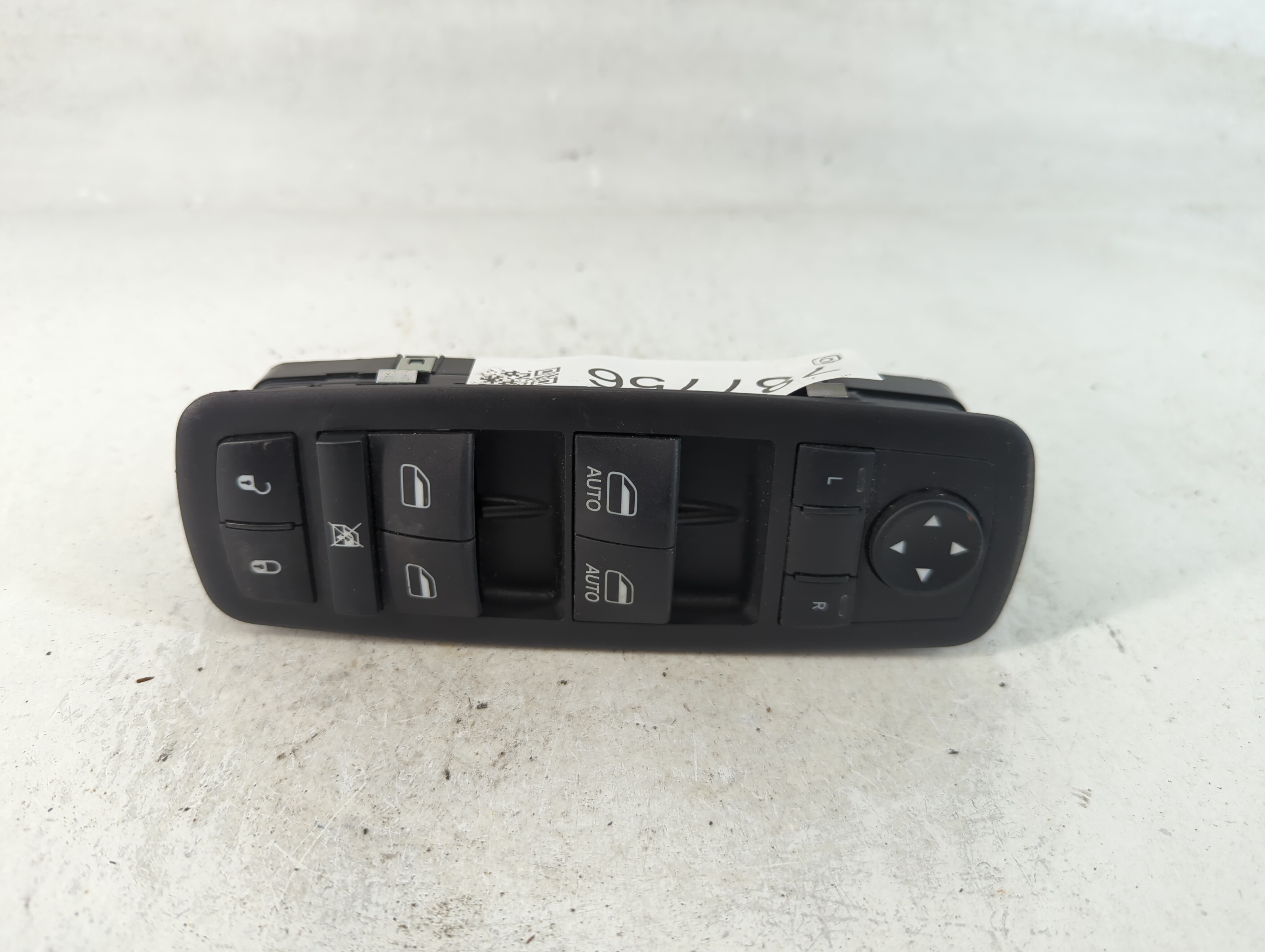 2015-2019 Chrysler 300 Driver Left Door Master Power Window Switch 787756 - Oemusedautoparts1.com
