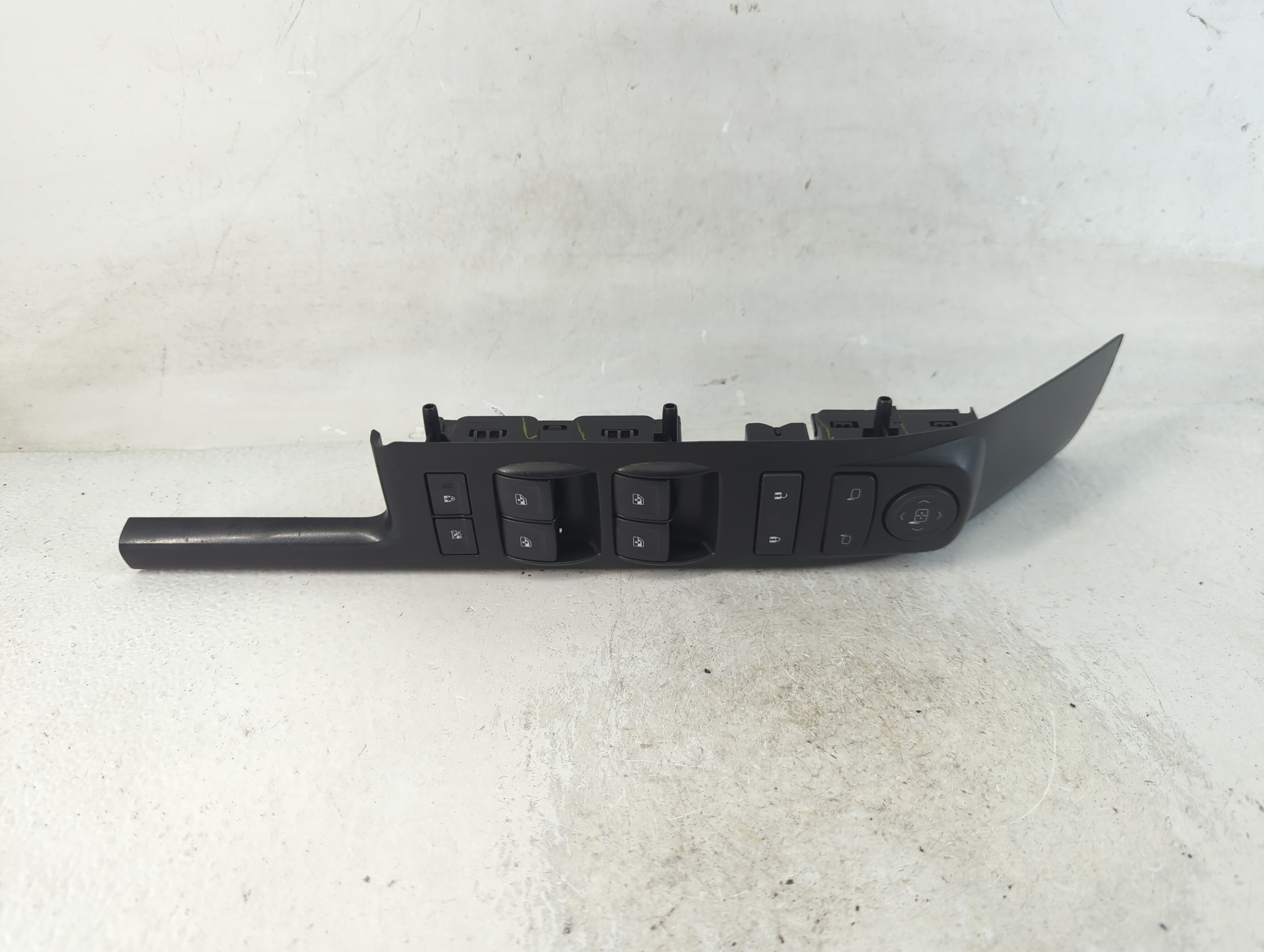 2014 Chevrolet Silverado 1500 Driver Left Door Master Power Window Switch 787765 - Oemusedautoparts1.com
