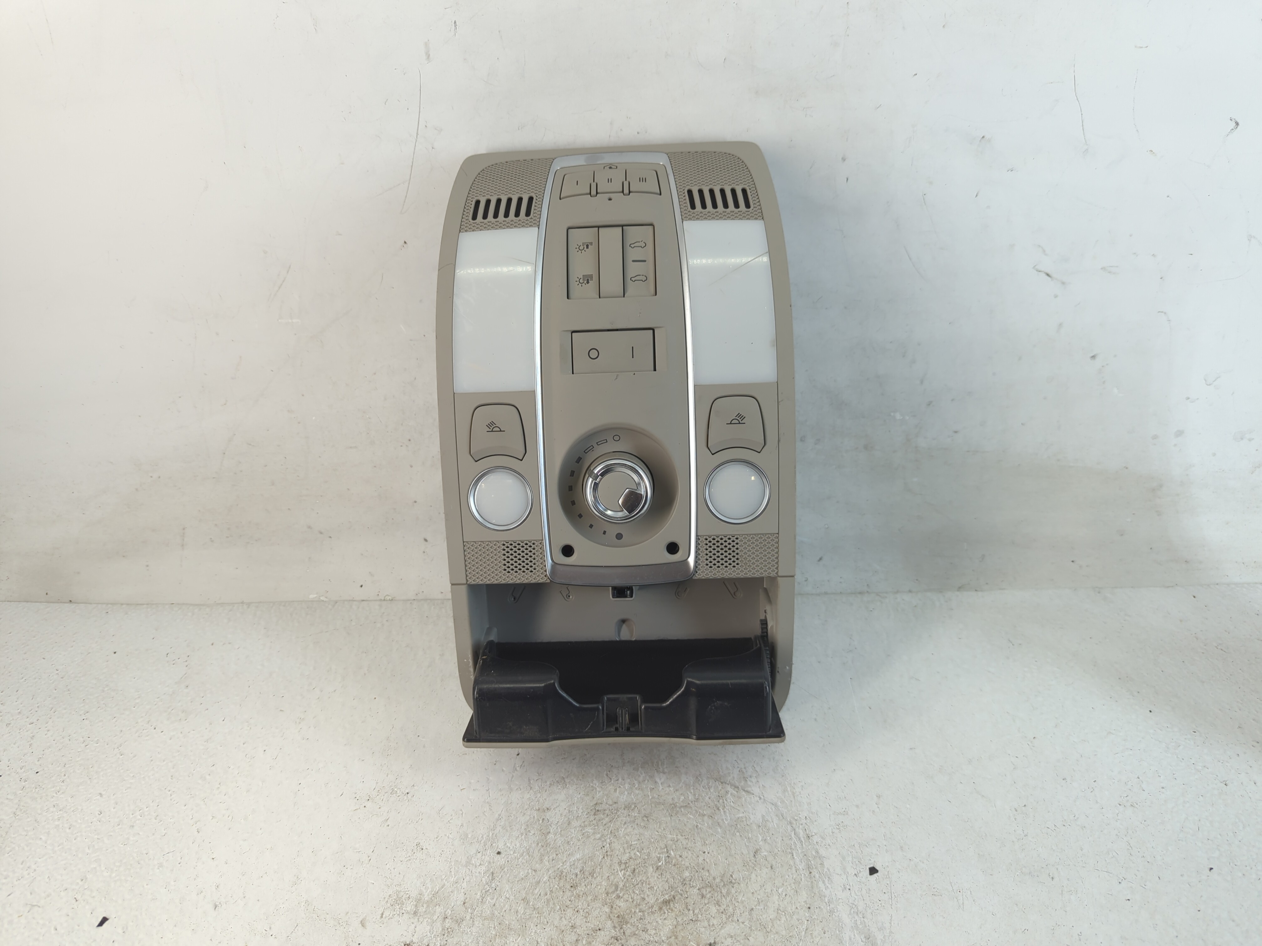 2015 Audi Q7 Overhead Roof Console 788004 - Oemusedautoparts1.com