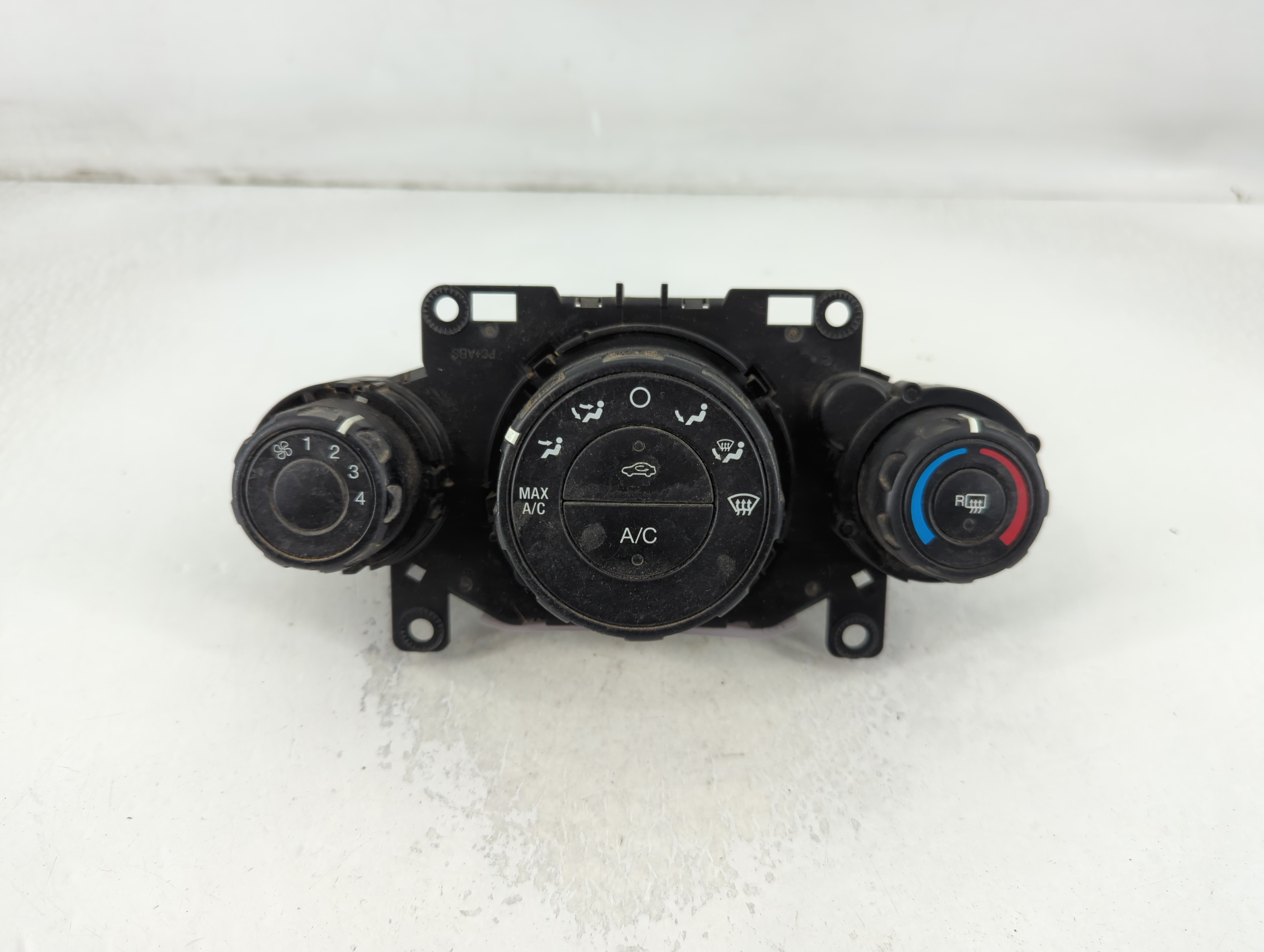 2014-2014 Ford Fiesta Ac Heater Climate Control D2bt-19980 Aa 788048 - Oemusedautoparts1.com
