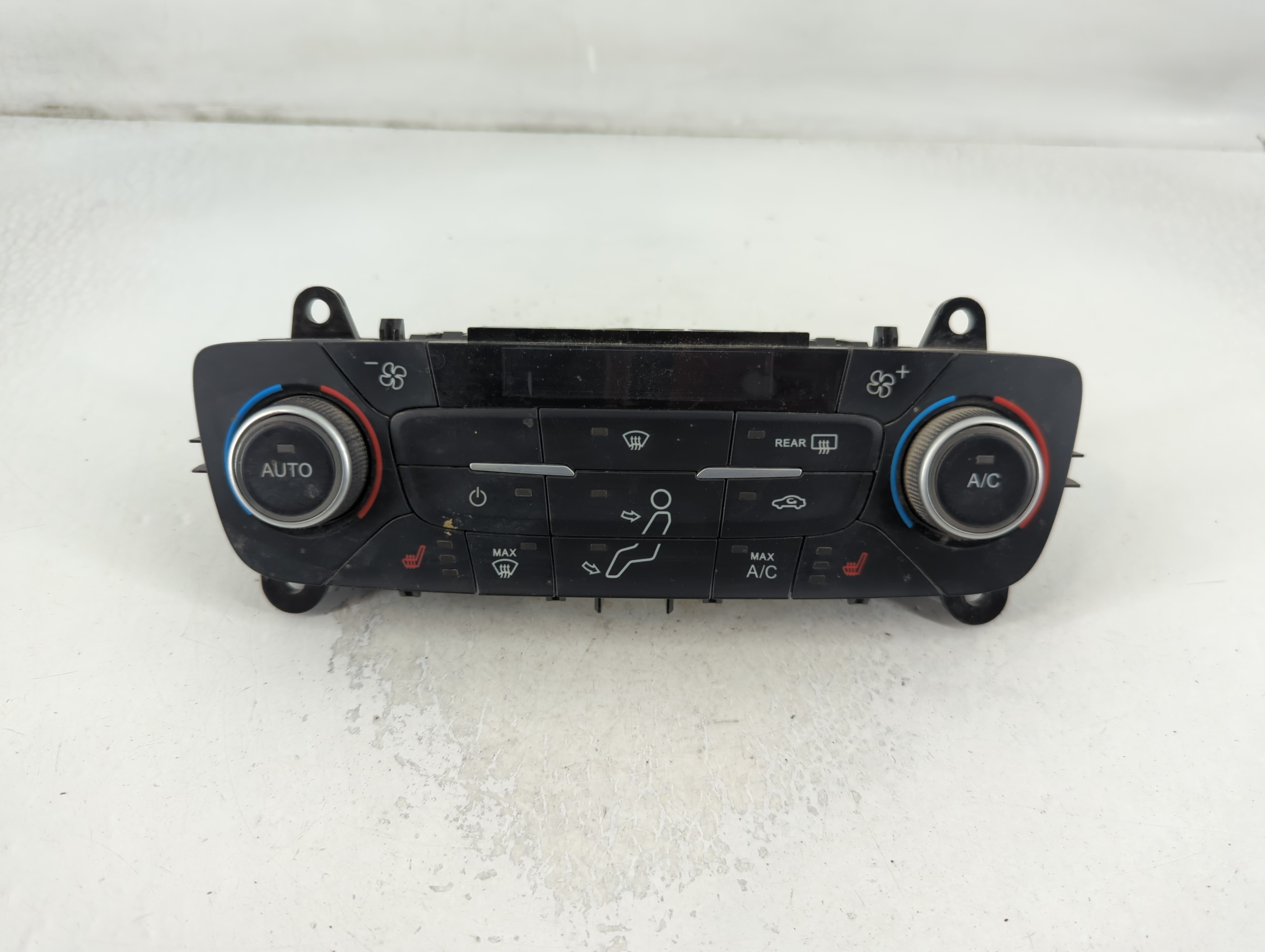 2017-2019 Ford Escape Ac Heater Climate Control Gj5t-18c612-cj 788055 - Oemusedautoparts1.com