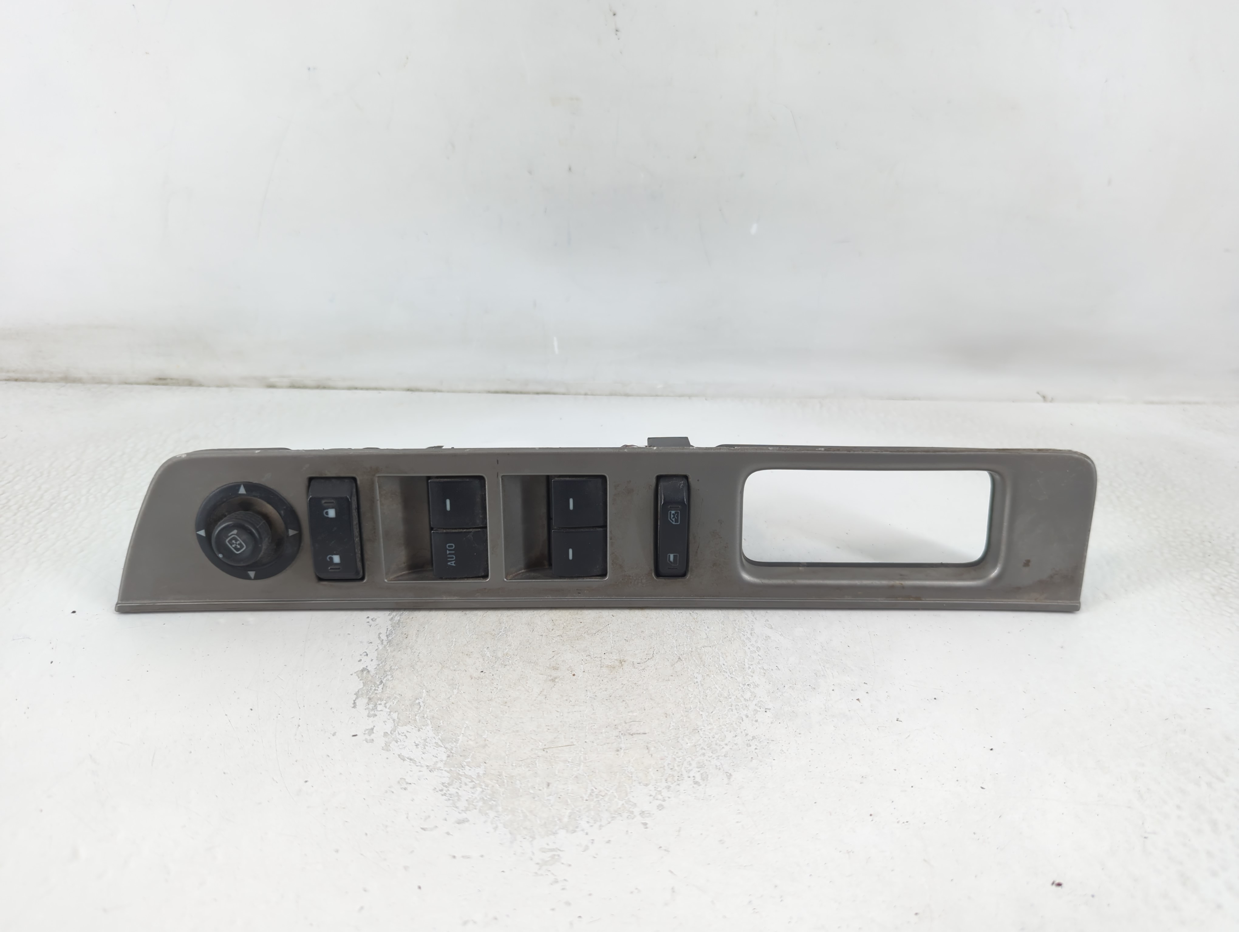 Ford Expedition Driver Left Door Master Power Window Switch 788132 - Oemusedautoparts1.com