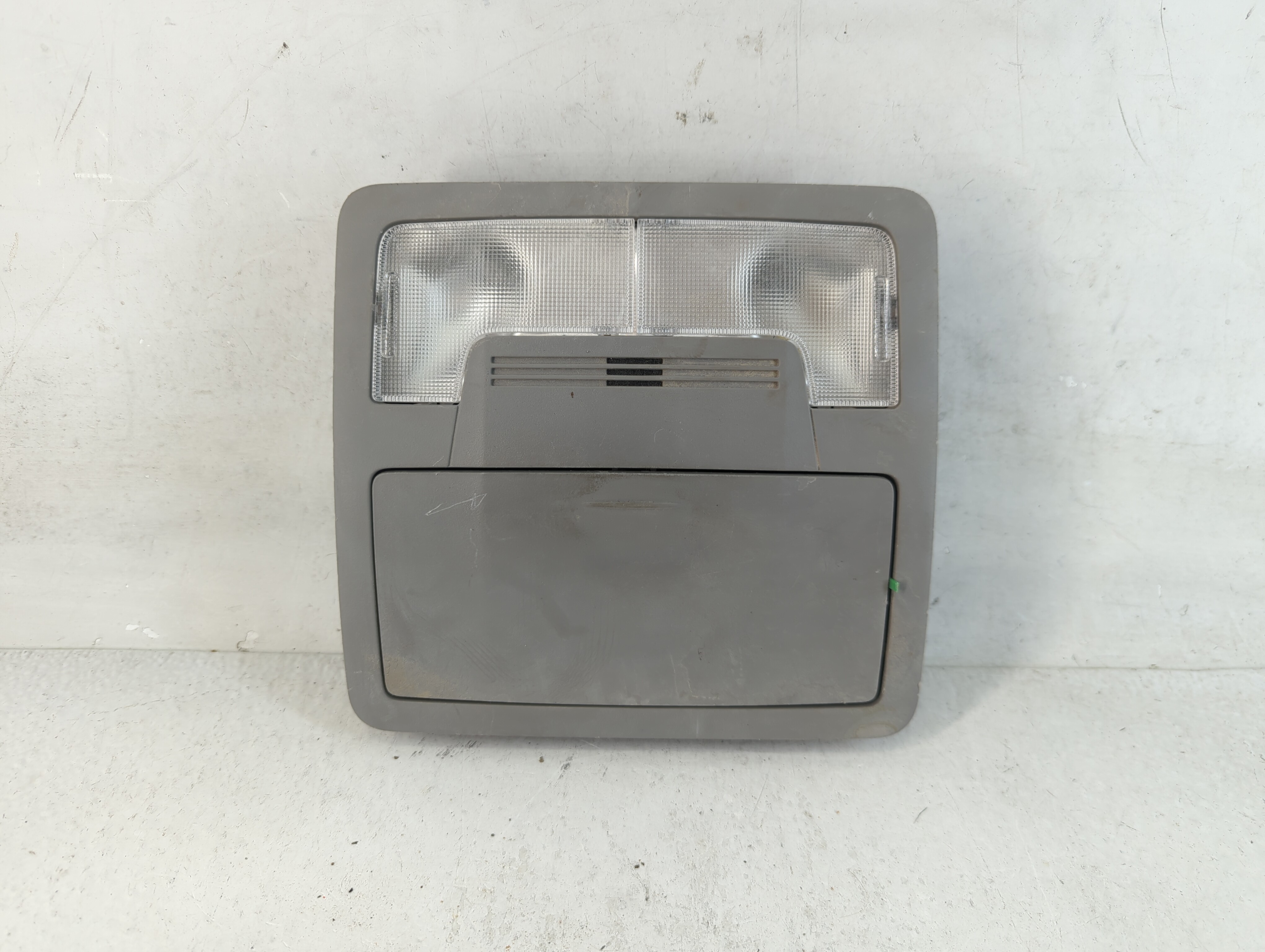 2016 Toyota Camry Overhead Roof Console 788267 - Oemusedautoparts1.com