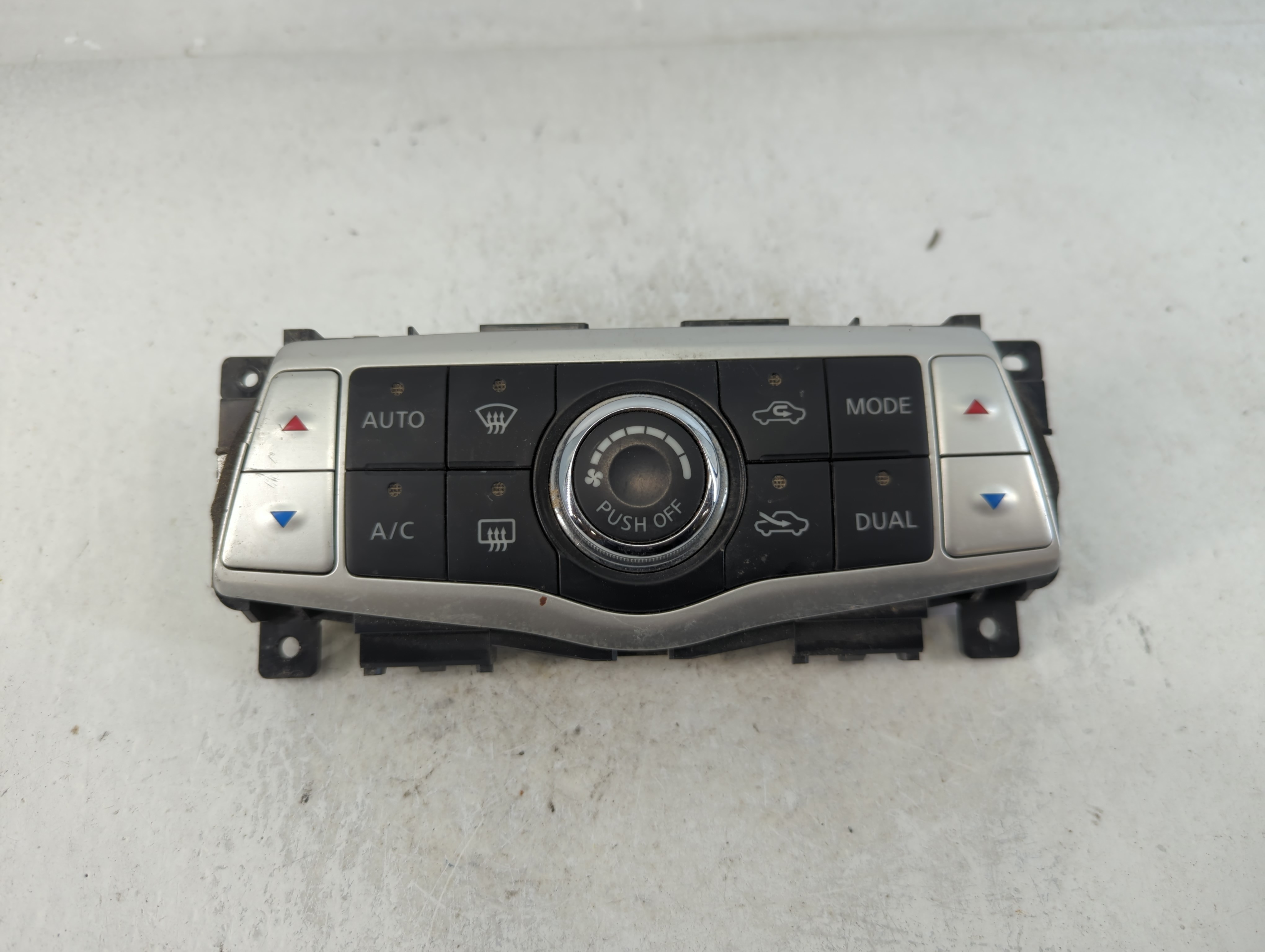 Picture of 2009-2014 Nissan Maxima Ac Heater Climate Control 27500 9n01a 788305