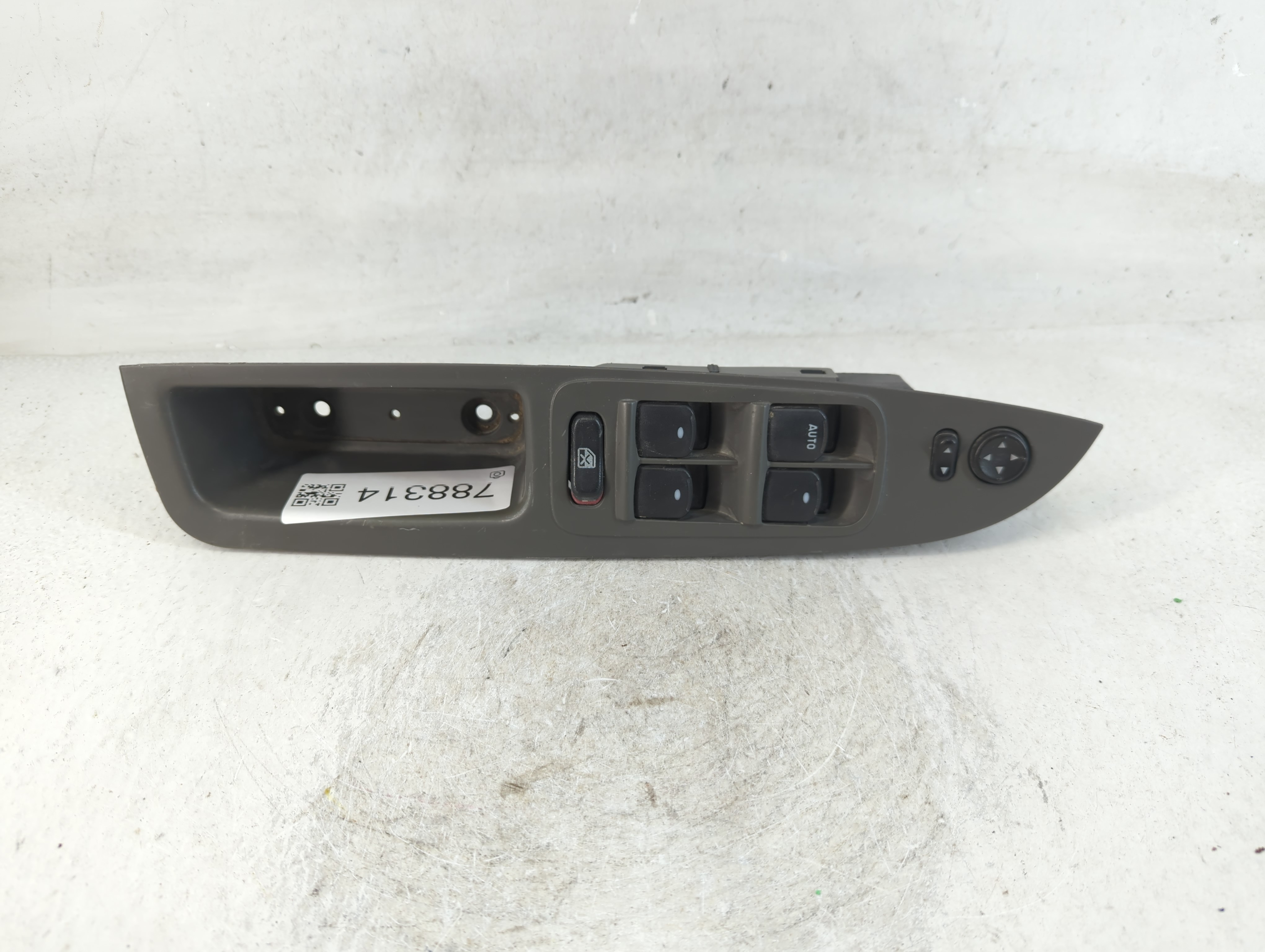 2010-2011 Chevrolet Malibu Driver Left Door Master Power Window Switch 788314 - Oemusedautoparts1.com