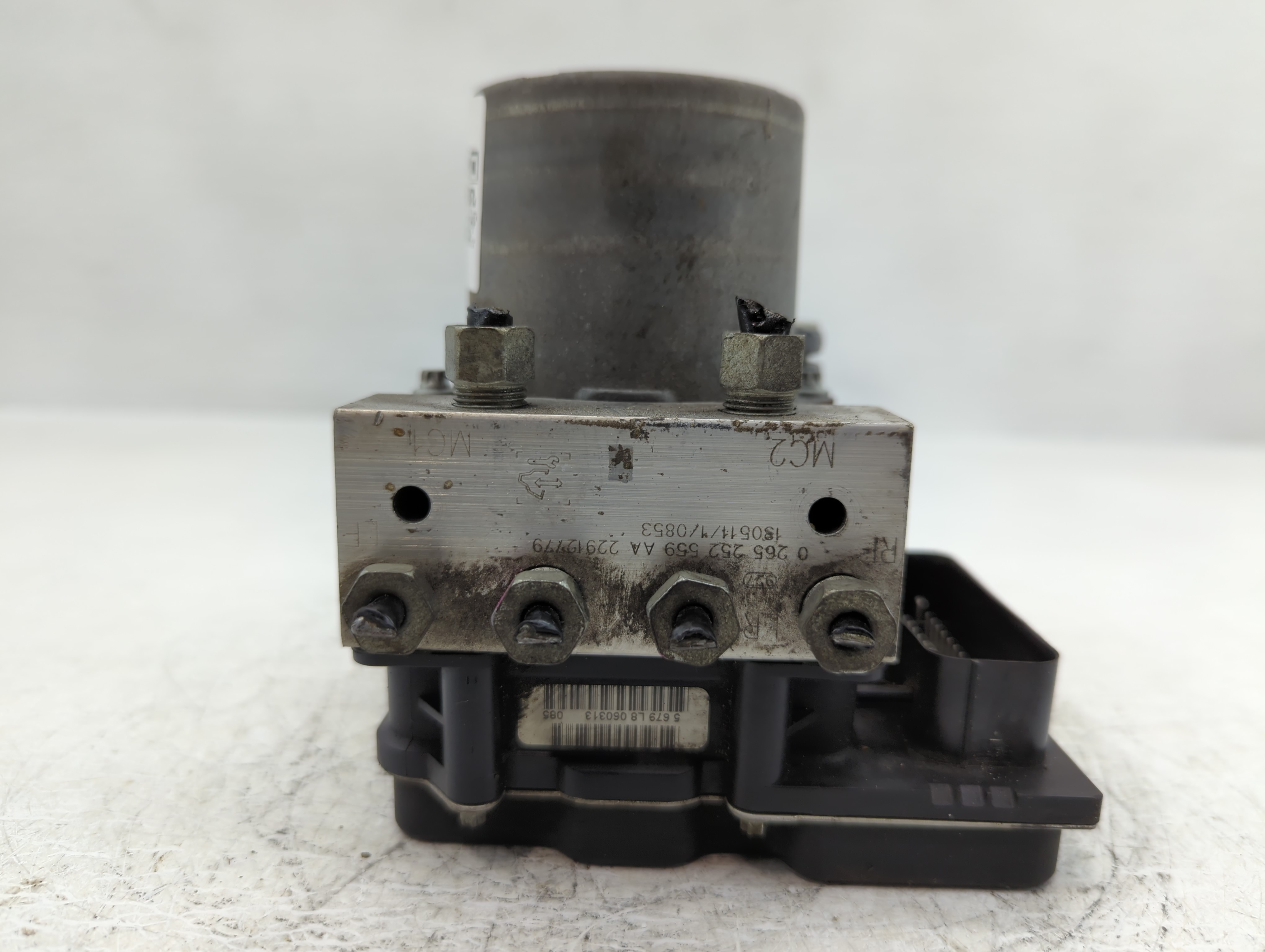 2012-2017 Buick Enclave Abs Pump Control Module 788472 - Oemusedautoparts1.com