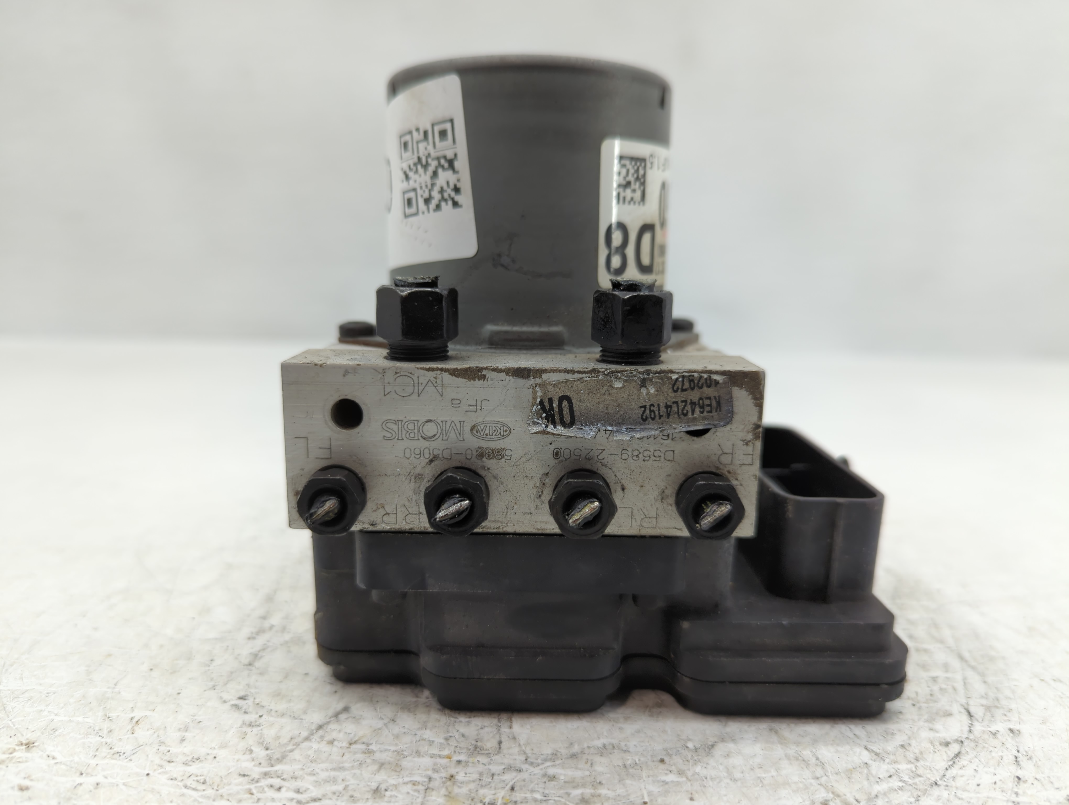 2017-2018 Kia Optima Abs Pump Control Module 788490 - Oemusedautoparts1.com