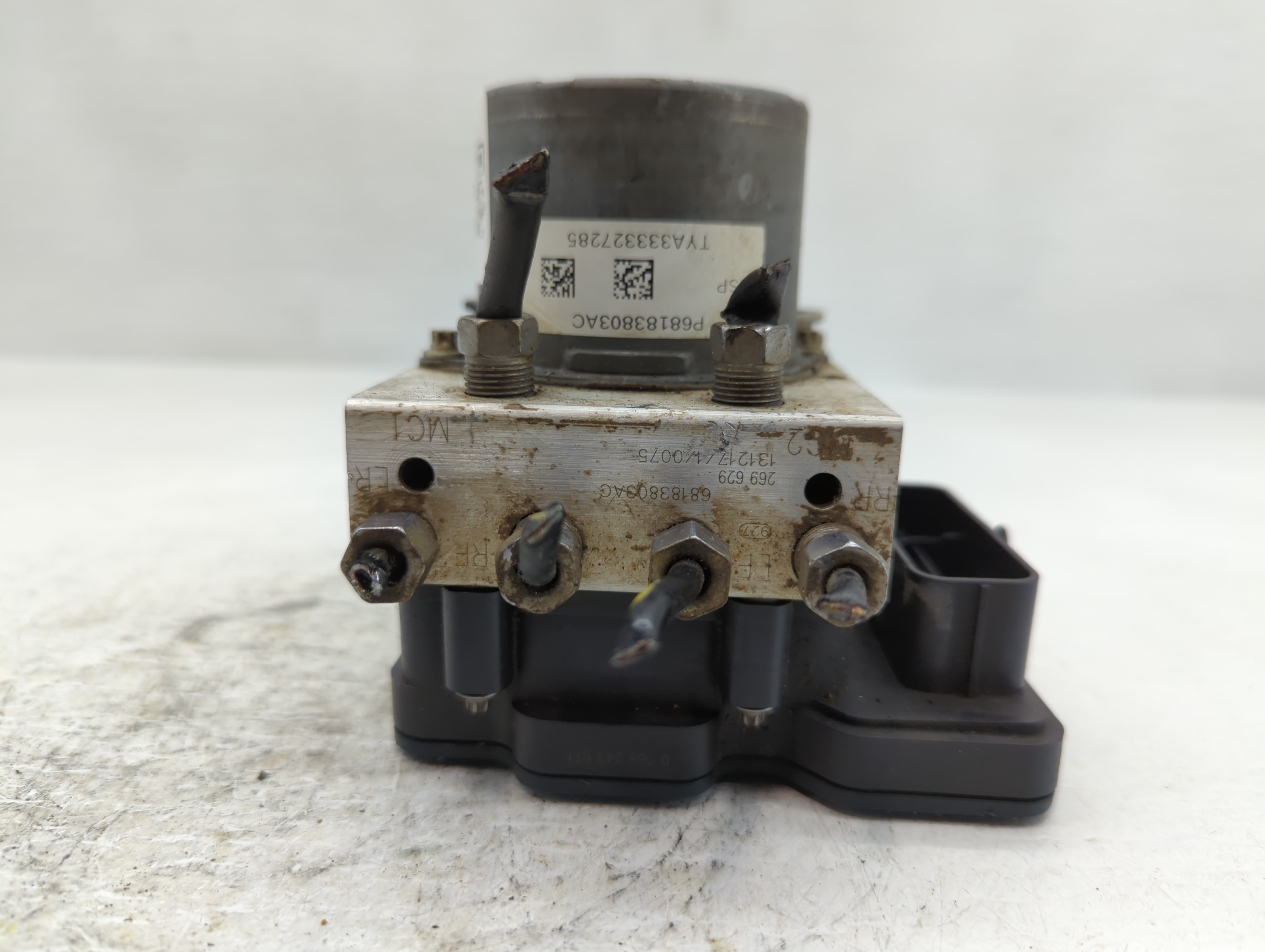 2015-2016 Chrysler Town & Country Abs Pump Control Module 788559 - Oemusedautoparts1.com