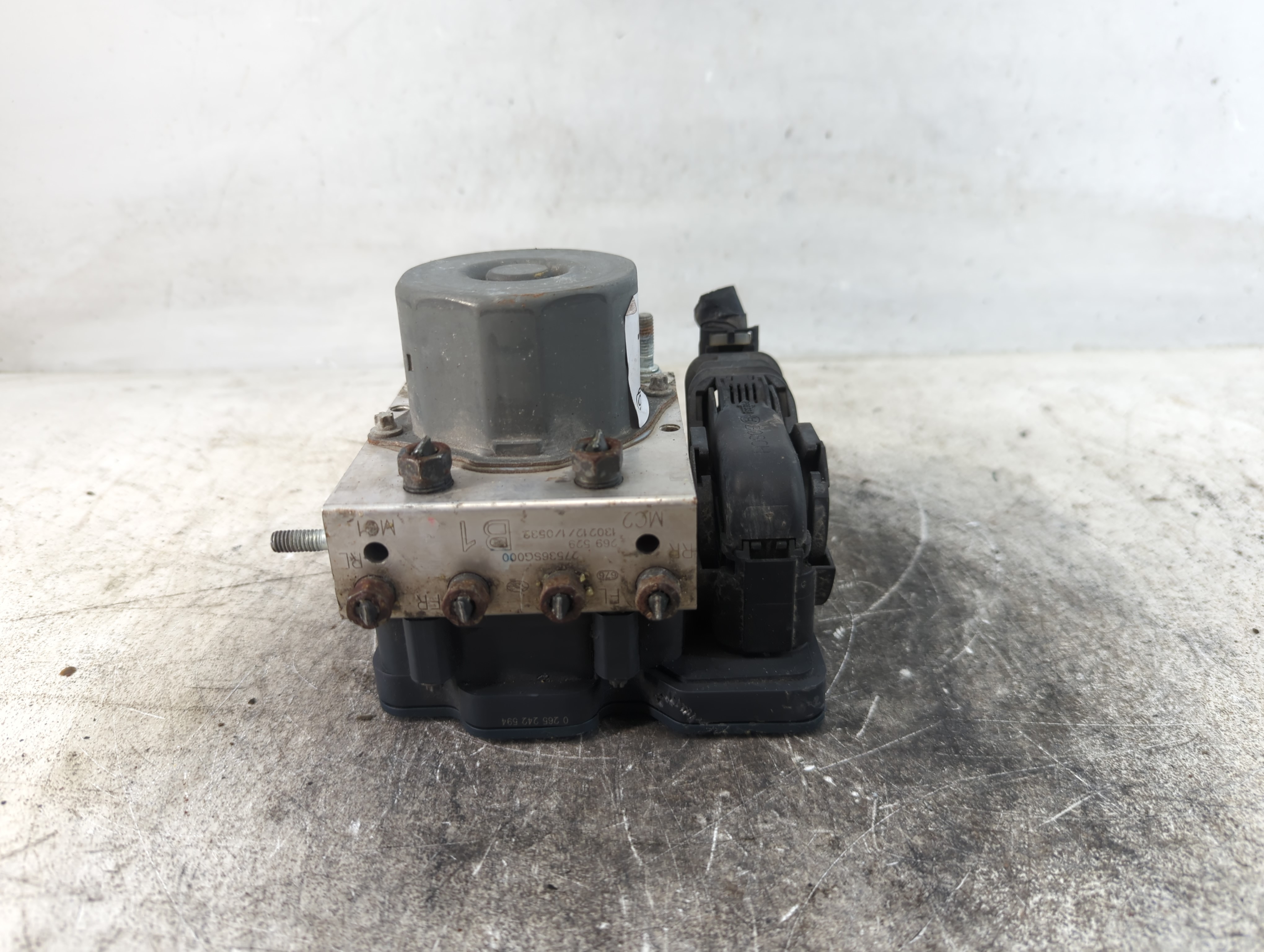 2014-2015 Subaru Forester Abs Pump Control Module 788567 - Oemusedautoparts1.com