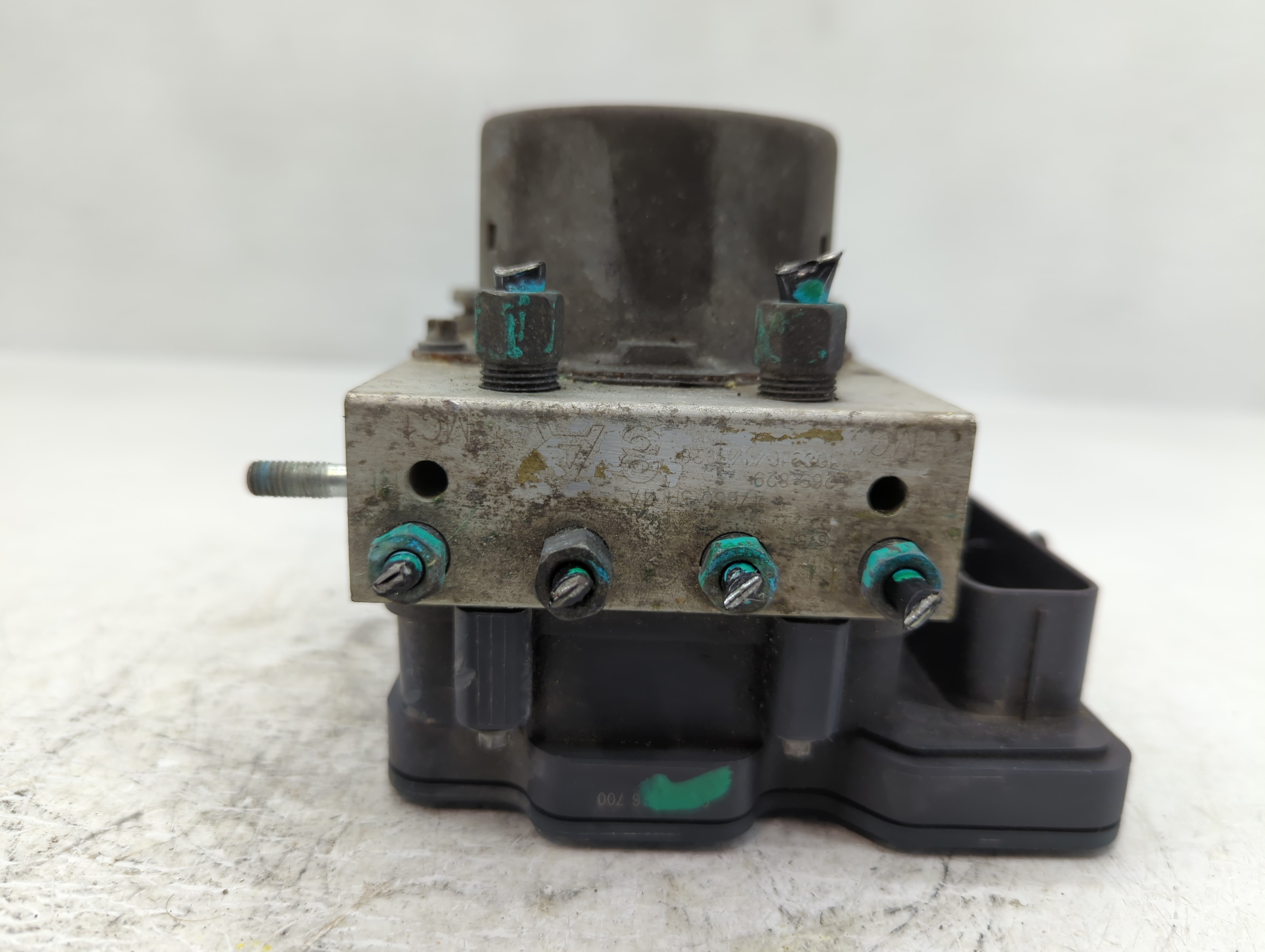 2017-2017 Nissan Rogue Abs Pump Control Module 788587 - Oemusedautoparts1.com