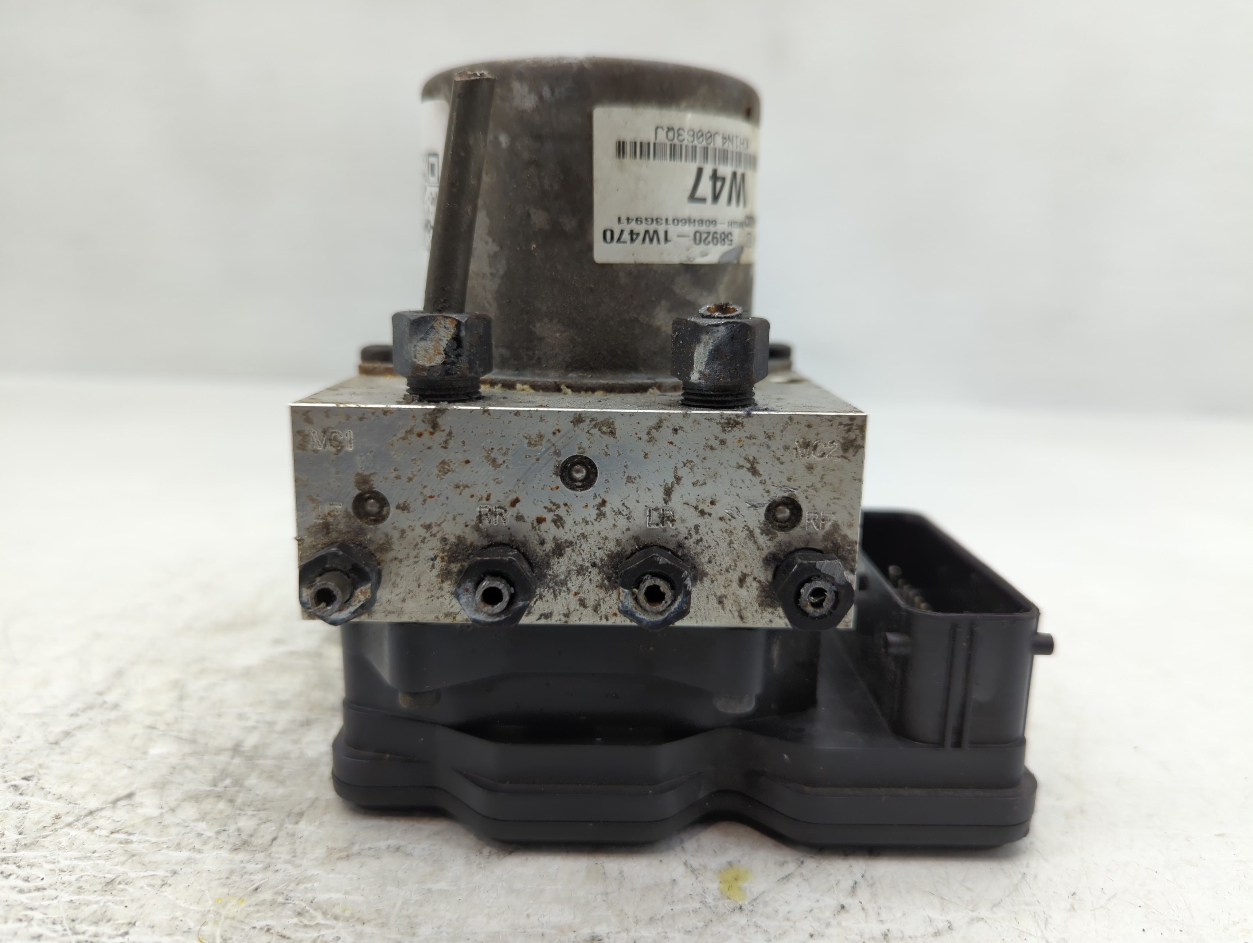 2016-2017 Kia Rio Abs Pump Control Module 788595 - Oemusedautoparts1.com
