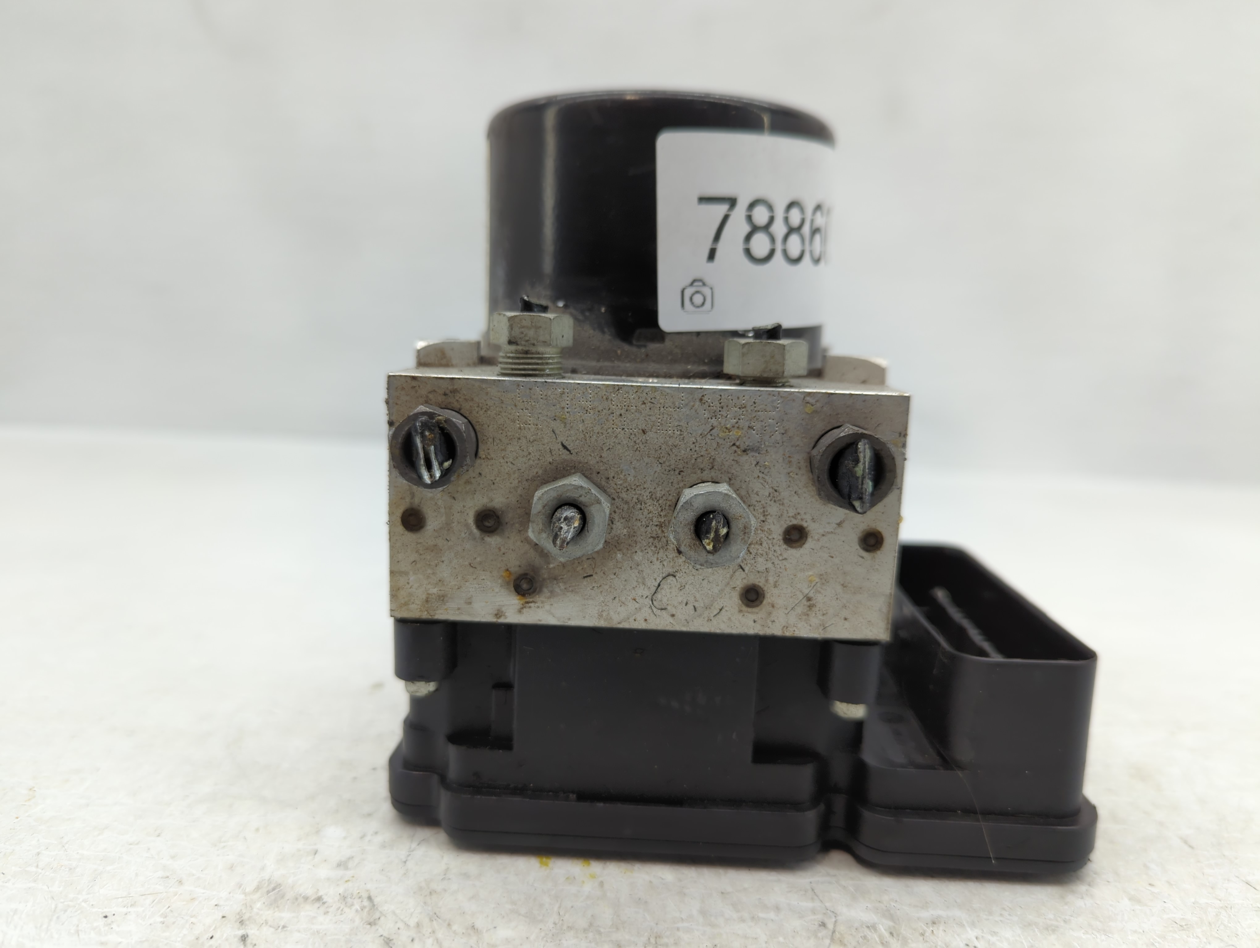 Picture of 2015-2018 Volvo S60 Abs Pump Control Module 788604