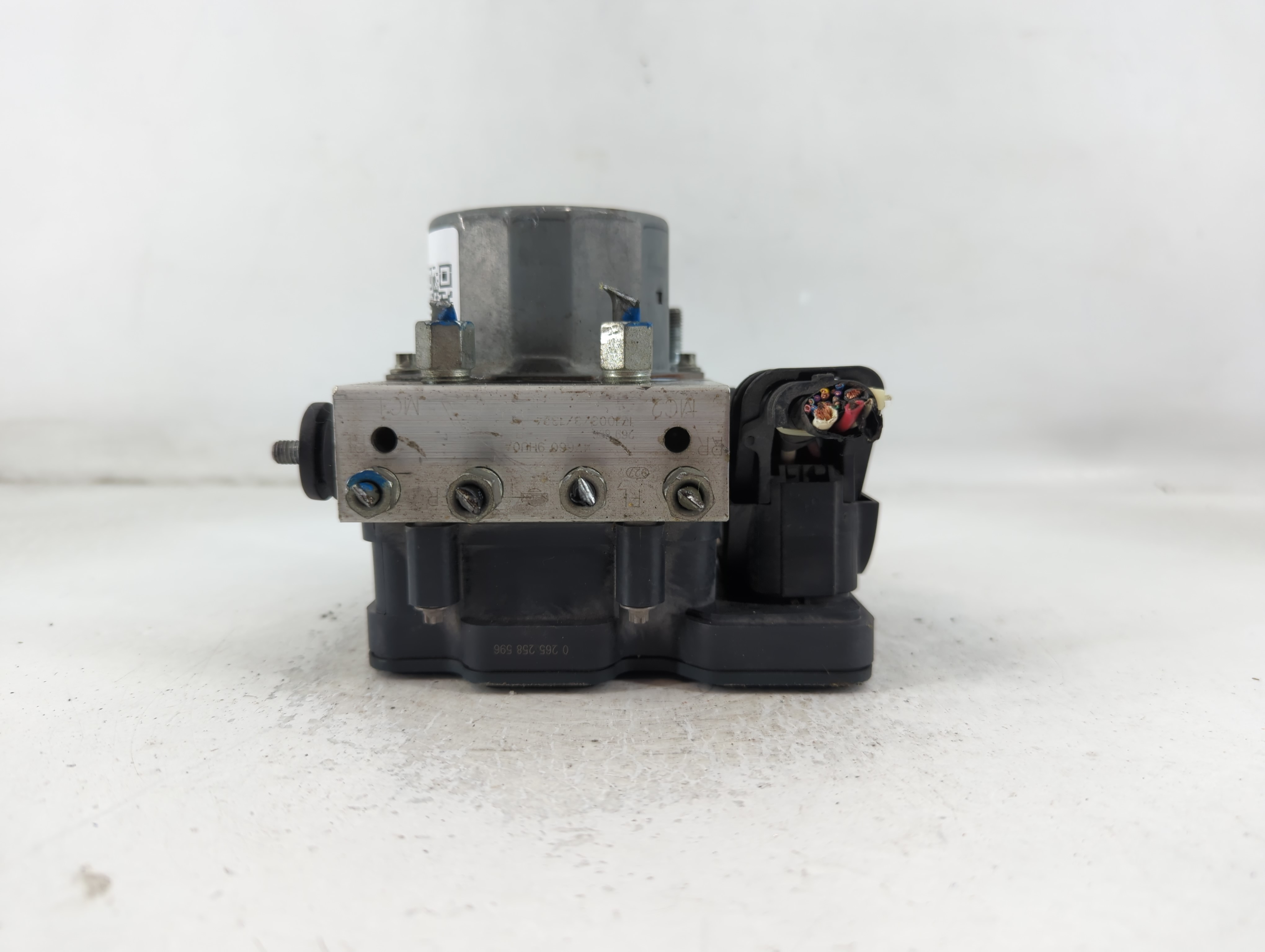 2017-2018 Nissan Altima Abs Pump Control Module 788649 - Oemusedautoparts1.com