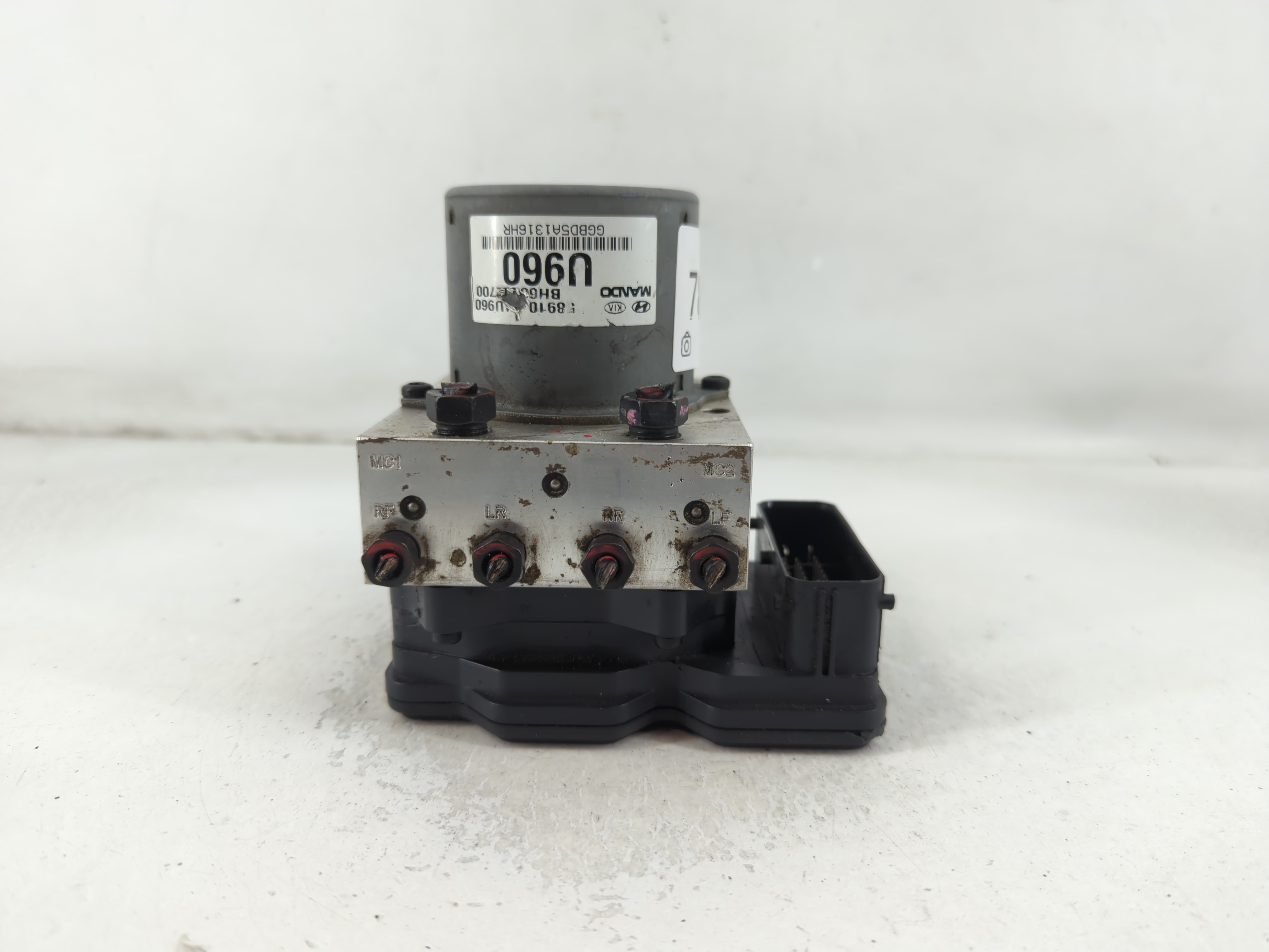 2011-2013 Kia Sorento Abs Pump Control Module 788677 - Oemusedautoparts1.com