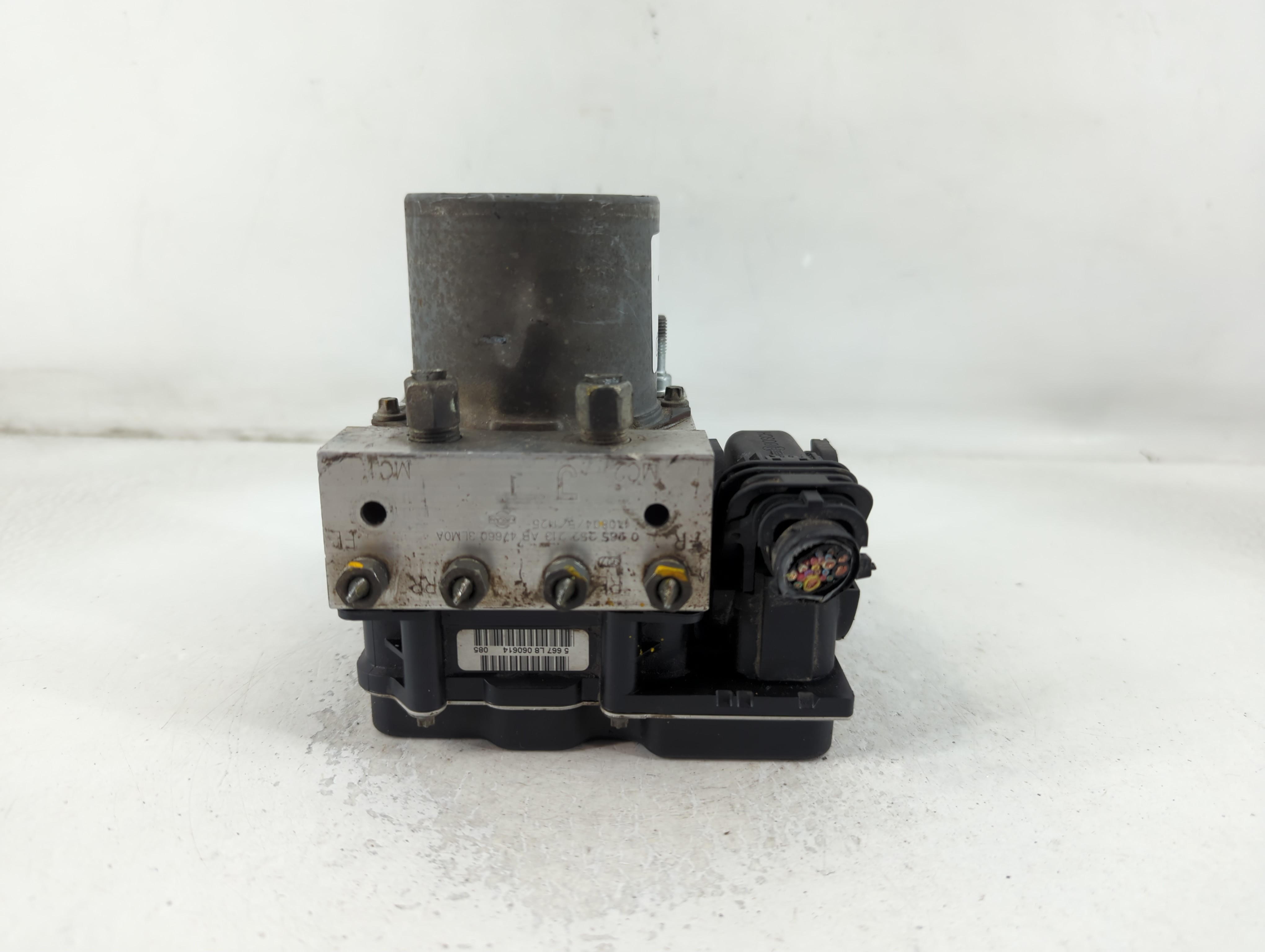 2014 Nissan Nv200 Abs Pump Control Module 788680 - Oemusedautoparts1.com