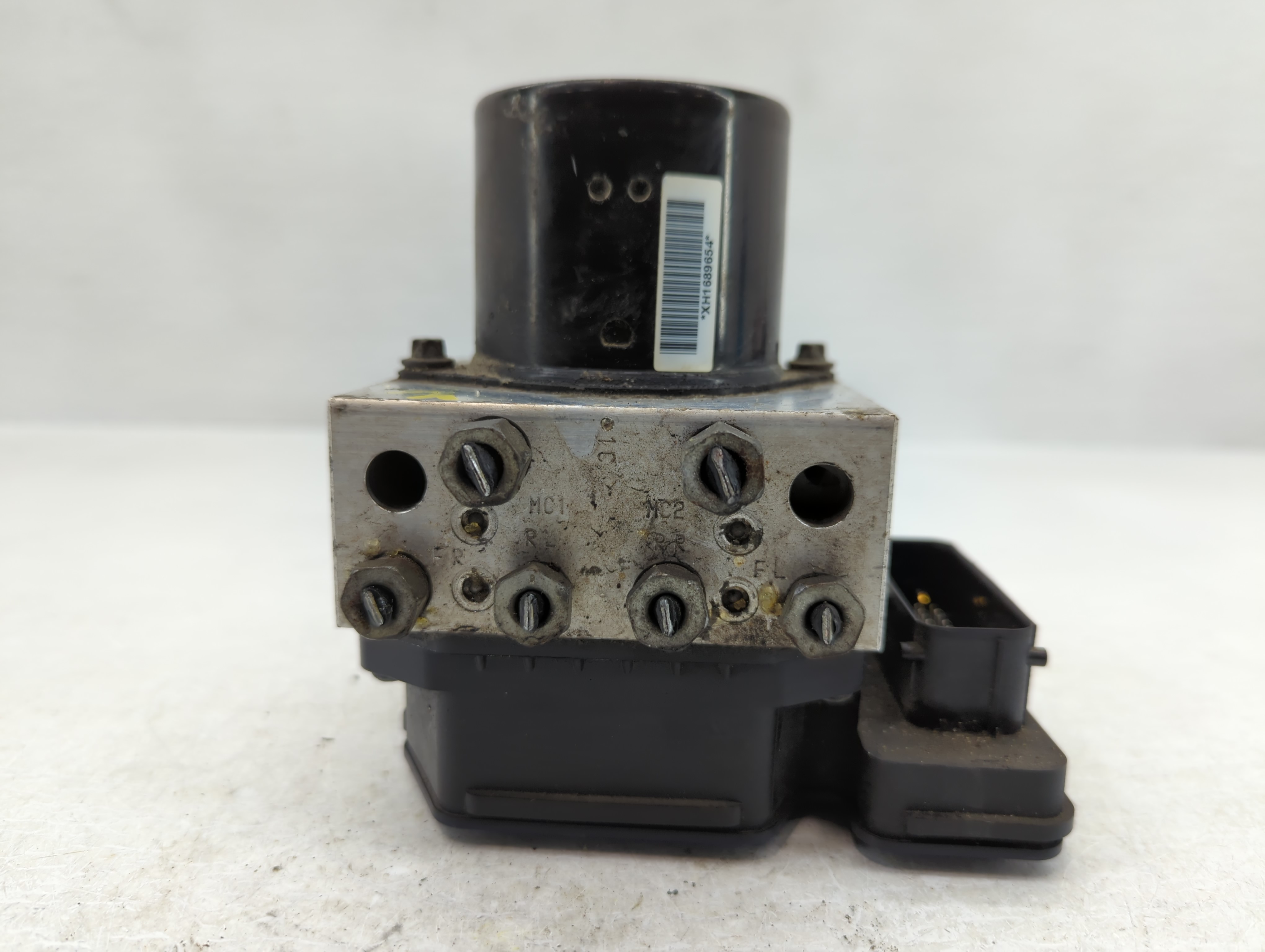 2013-2016 Chevrolet Malibu Abs Pump Control Module 788695 - Oemusedautoparts1.com