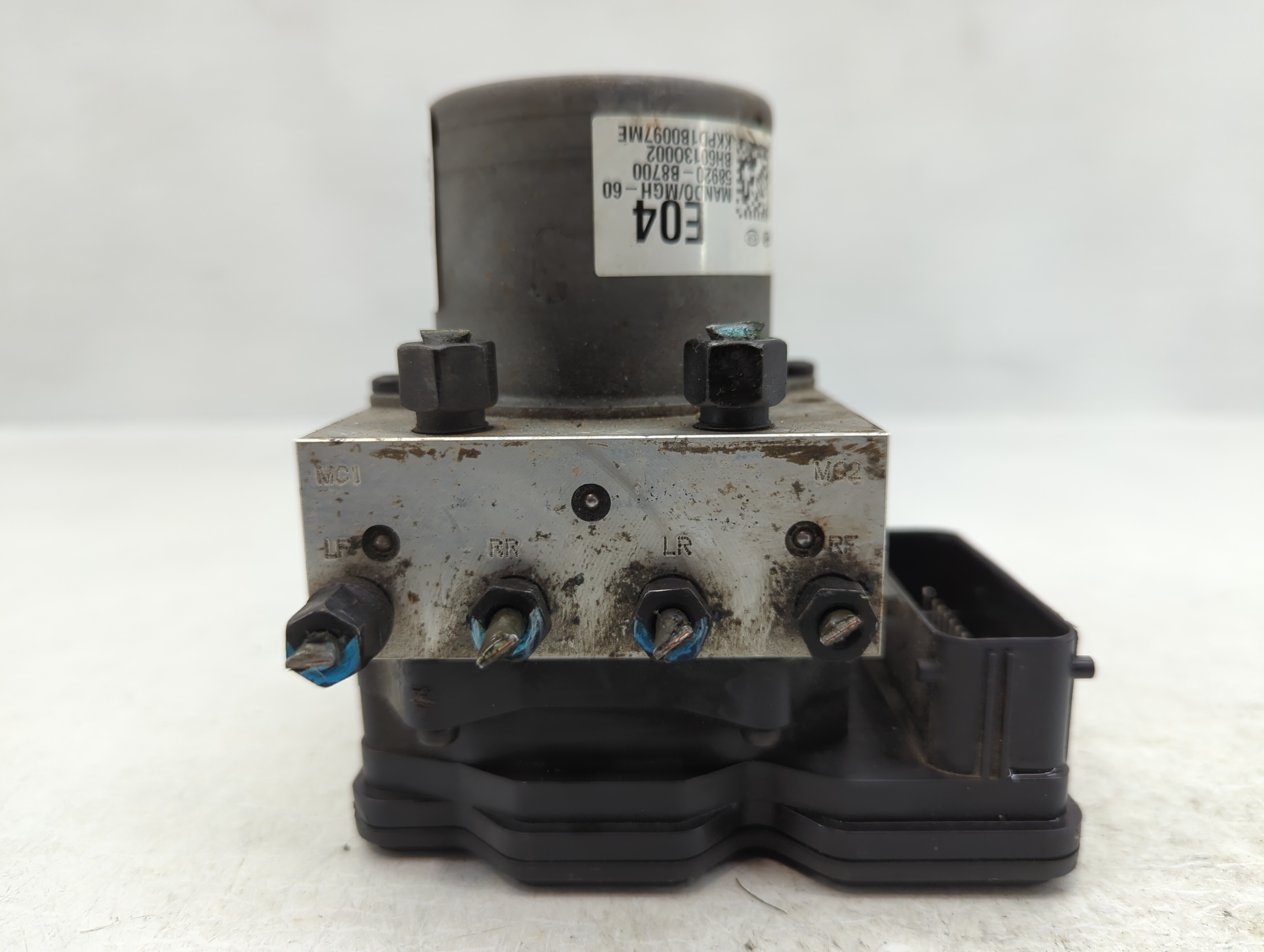2013-2016 Hyundai Santa Fe Abs Pump Control Module 788702 - Oemusedautoparts1.com