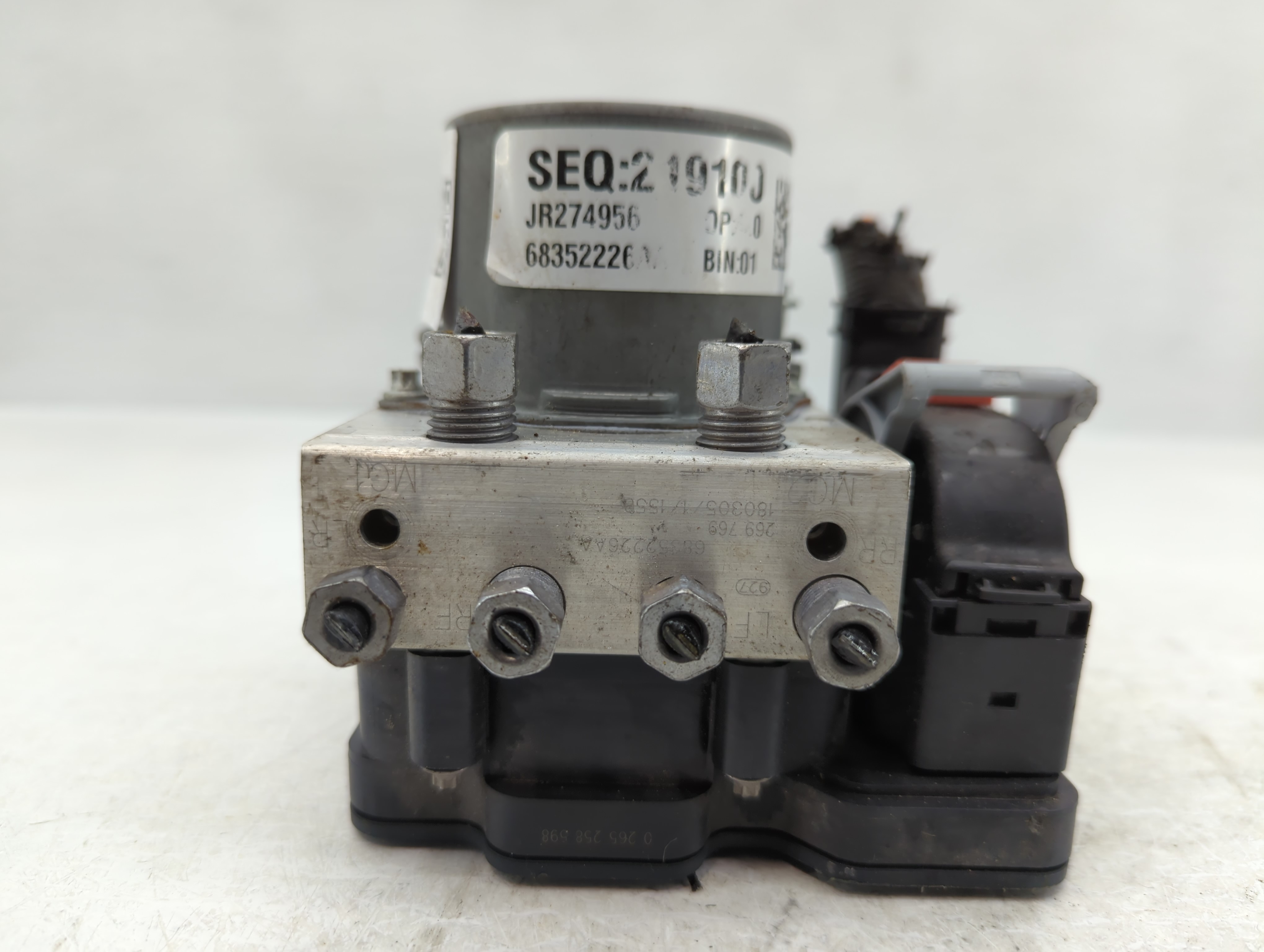 2017-2018 Chrysler Pacifica Abs Pump Control Module 788717 - Oemusedautoparts1.com