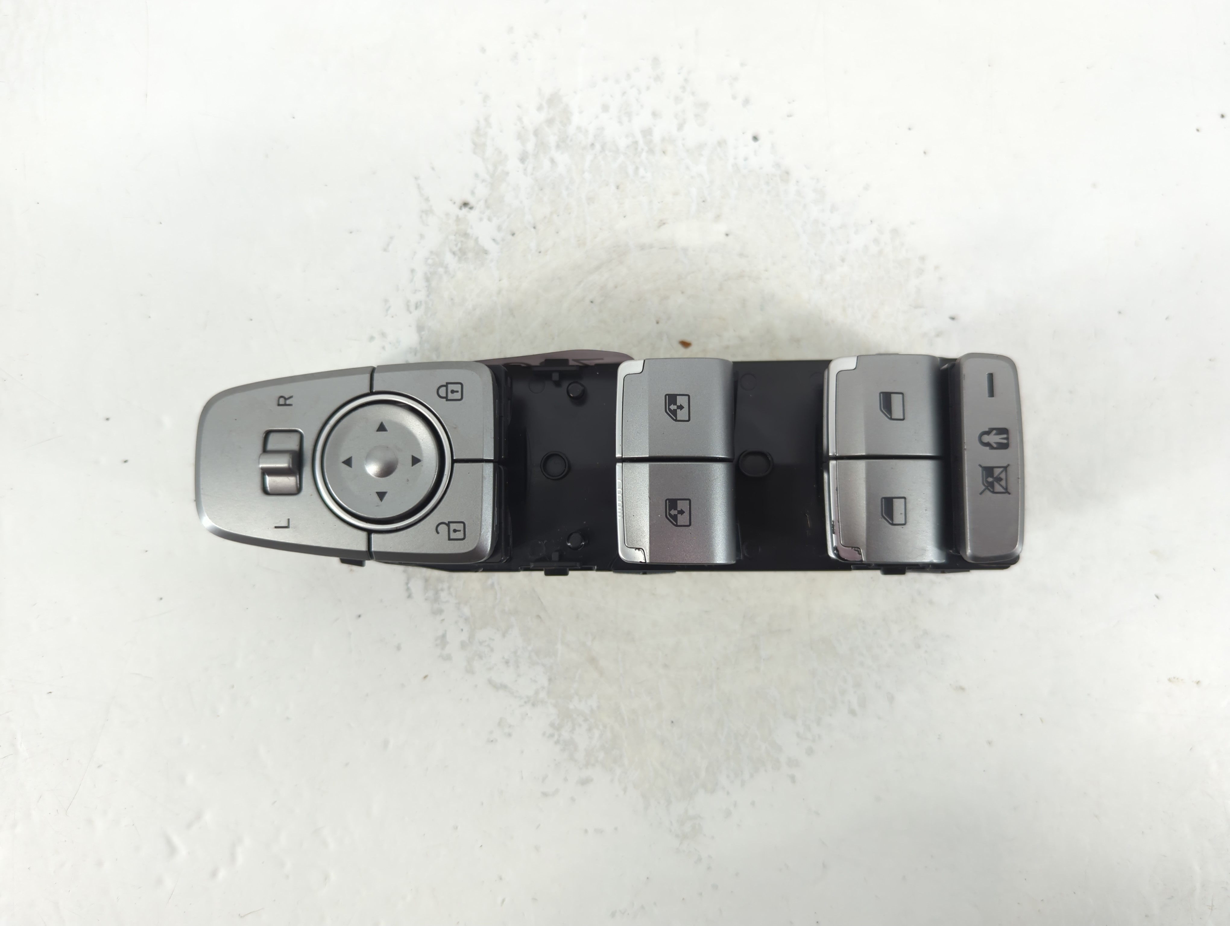 2022 Hyundai Palisade Driver Left Door Master Power Window Switch 789143 - Oemusedautoparts1.com