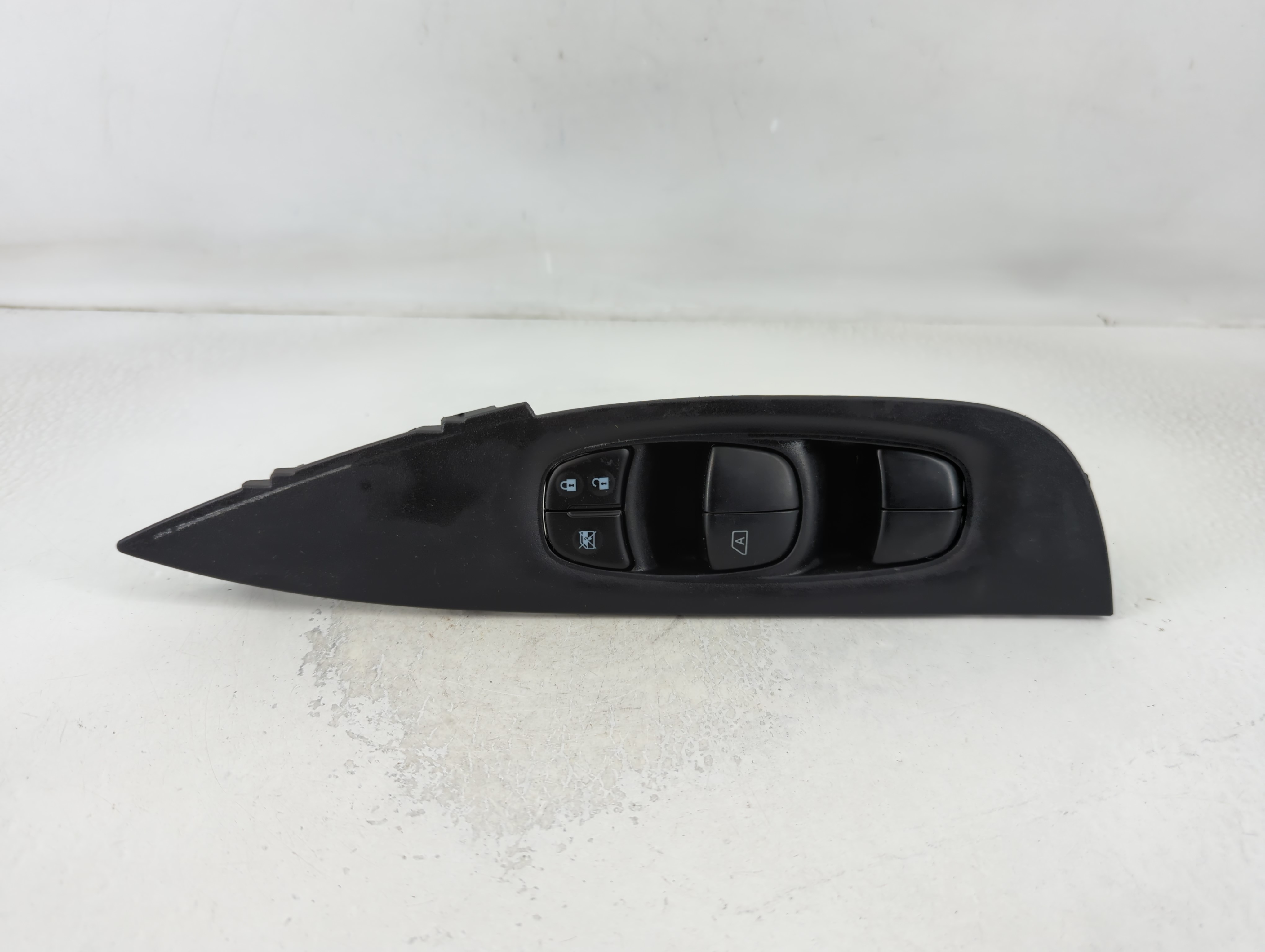 2014-2020 Nissan Rogue Driver Left Door Master Power Window Switch 789231 - Oemusedautoparts1.com