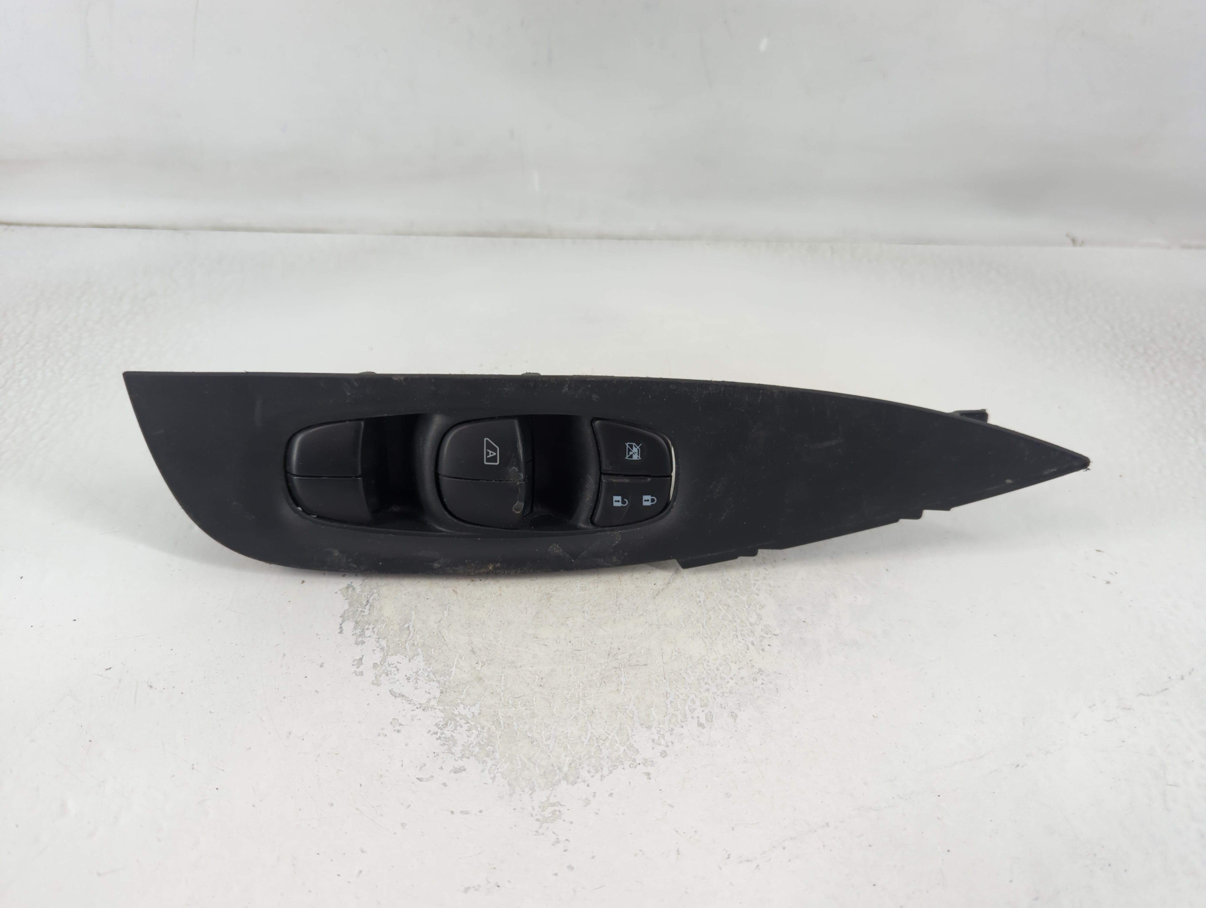 2014-2020 Nissan Rogue Driver Left Door Master Power Window Switch 789243 - Oemusedautoparts1.com