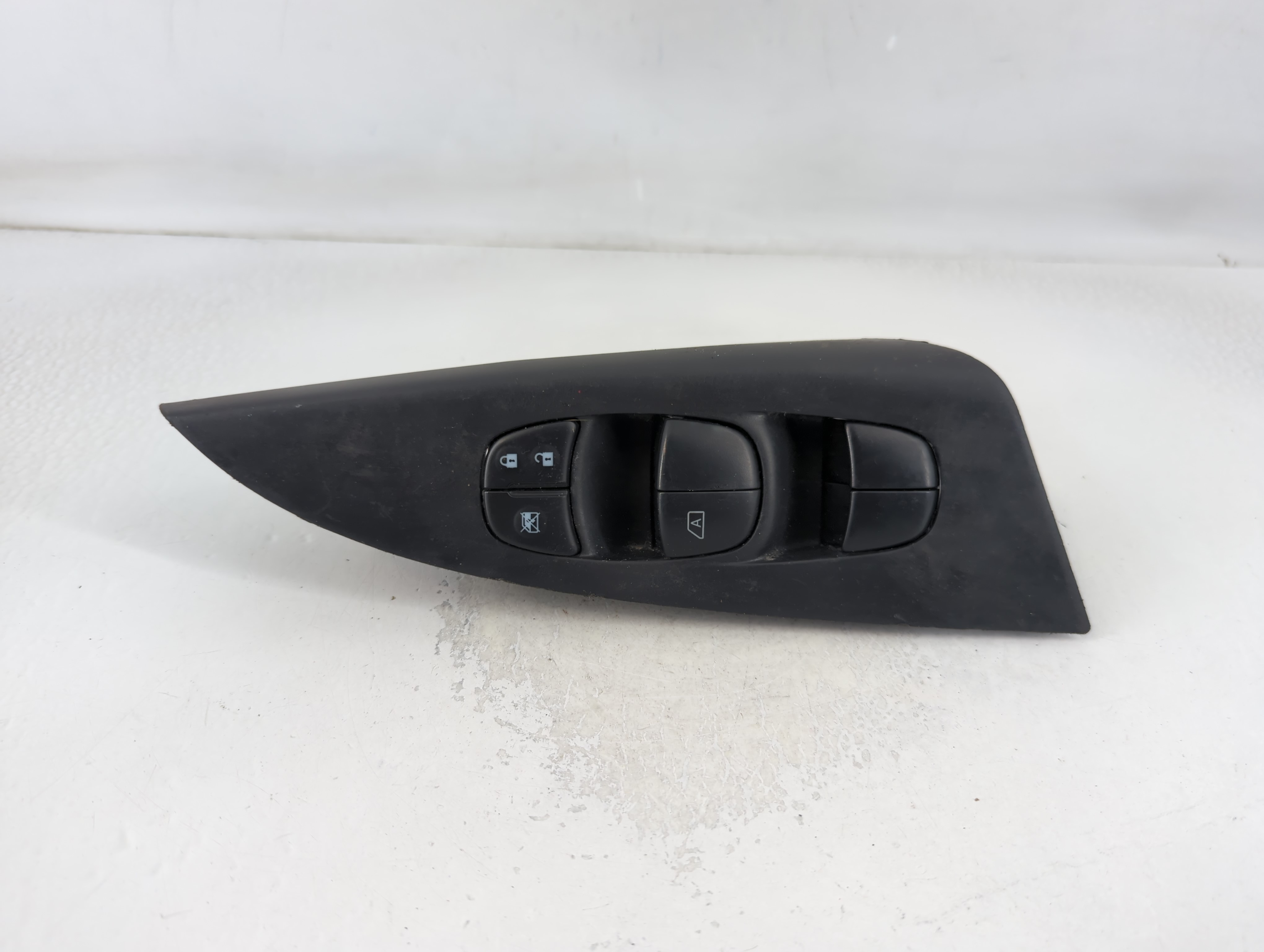 Picture of 2013-2019 Nissan Sentra Driver Left Door Master Power Window Switch 789246