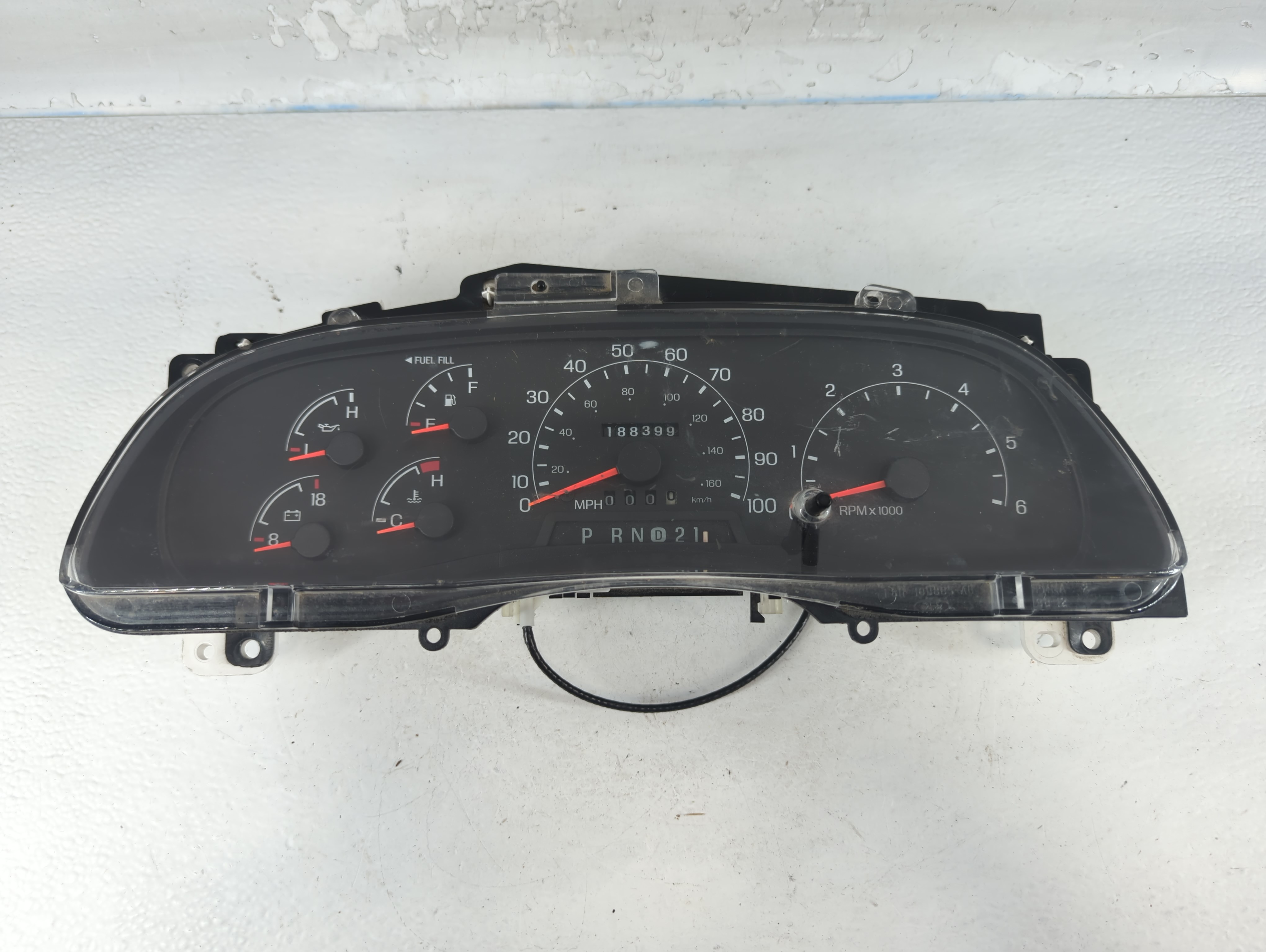 Picture of 2000-2001 Ford Excursion Speedometer Instrument Cluster Gauges 789751