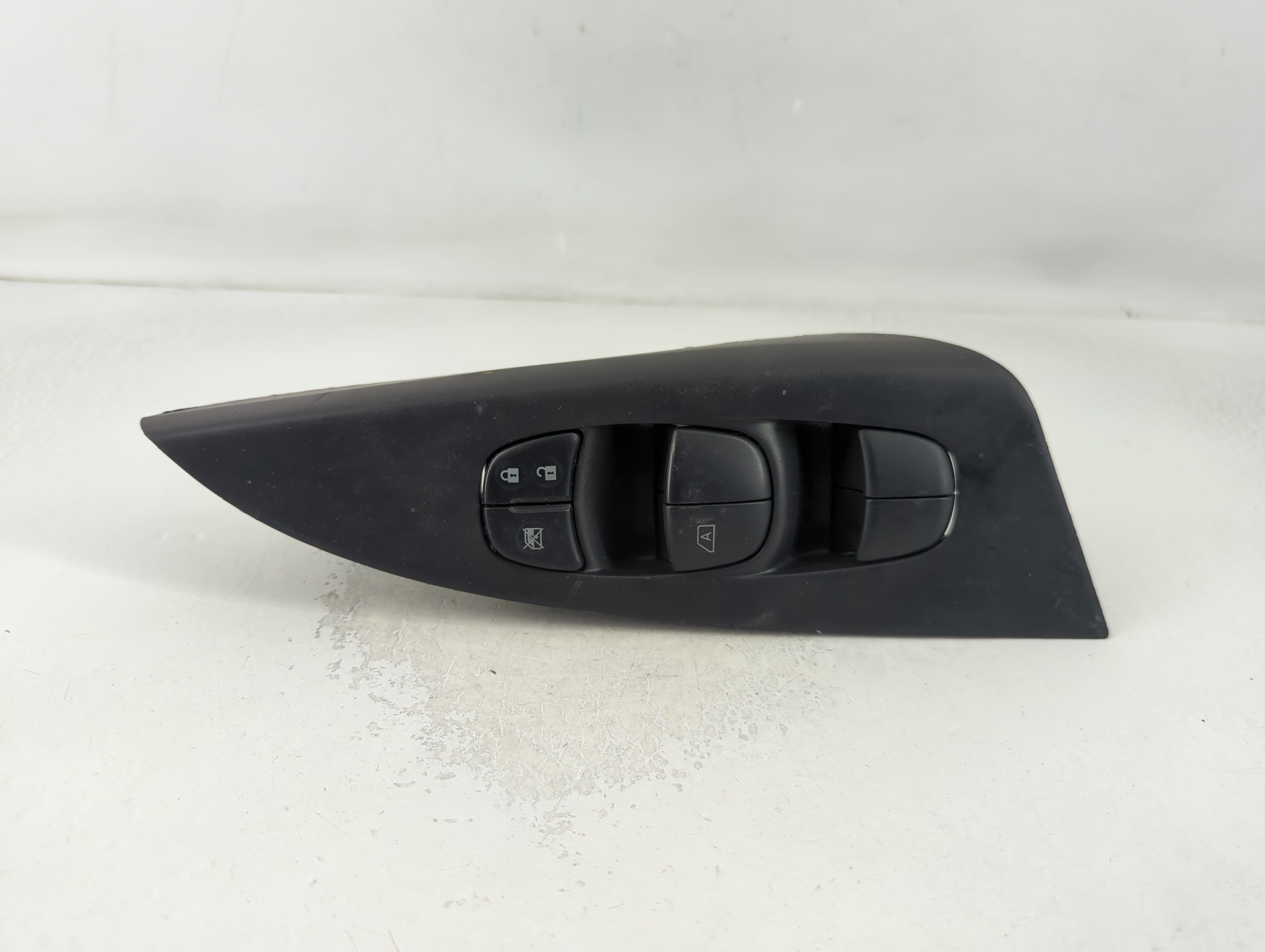 2013-2019 Nissan Sentra Driver Left Door Master Power Window Switch 789947 - Oemusedautoparts1.com