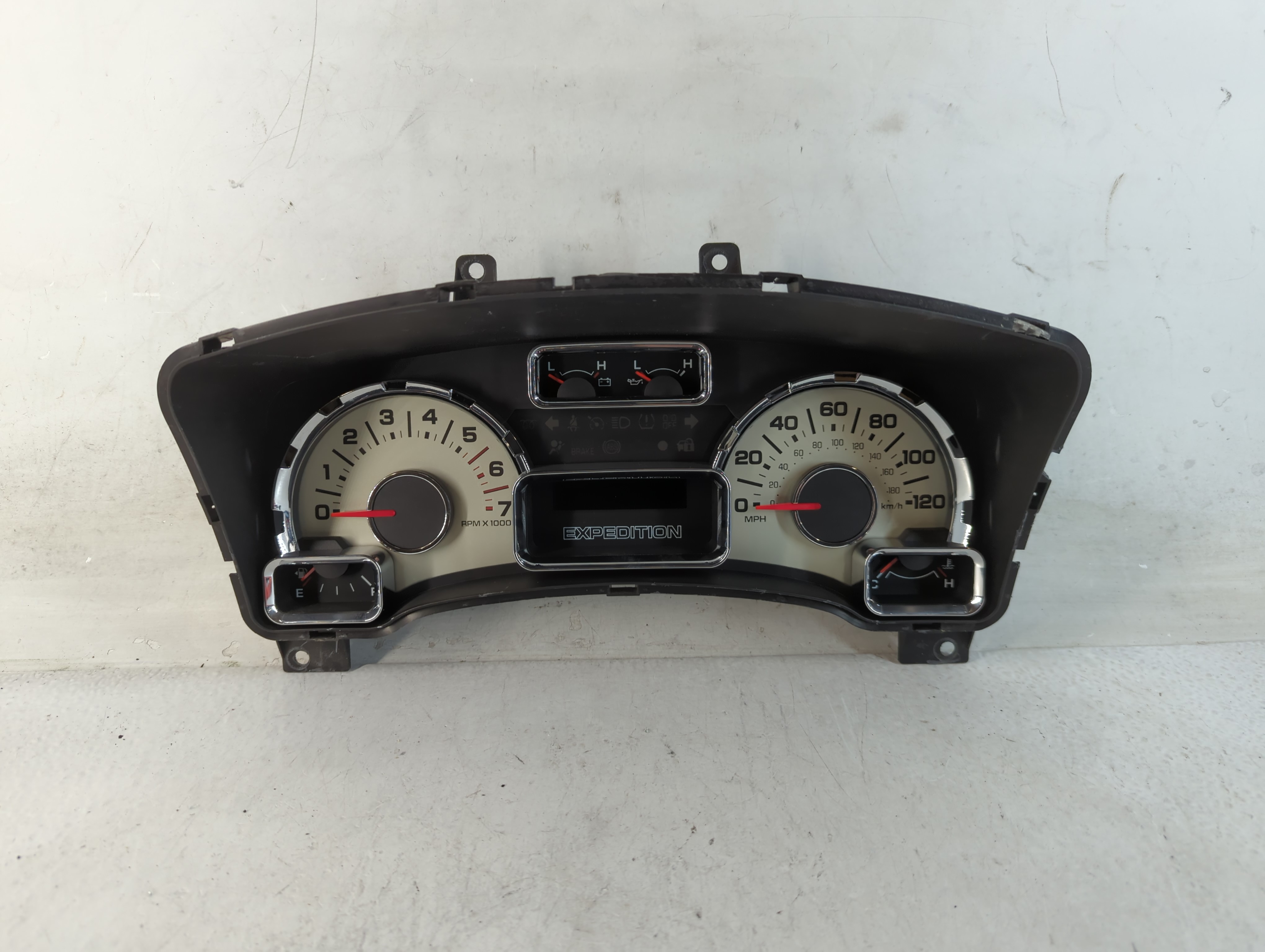 Picture of 2007-2008 Ford Expedition Speedometer Instrument Cluster Gauges 790093