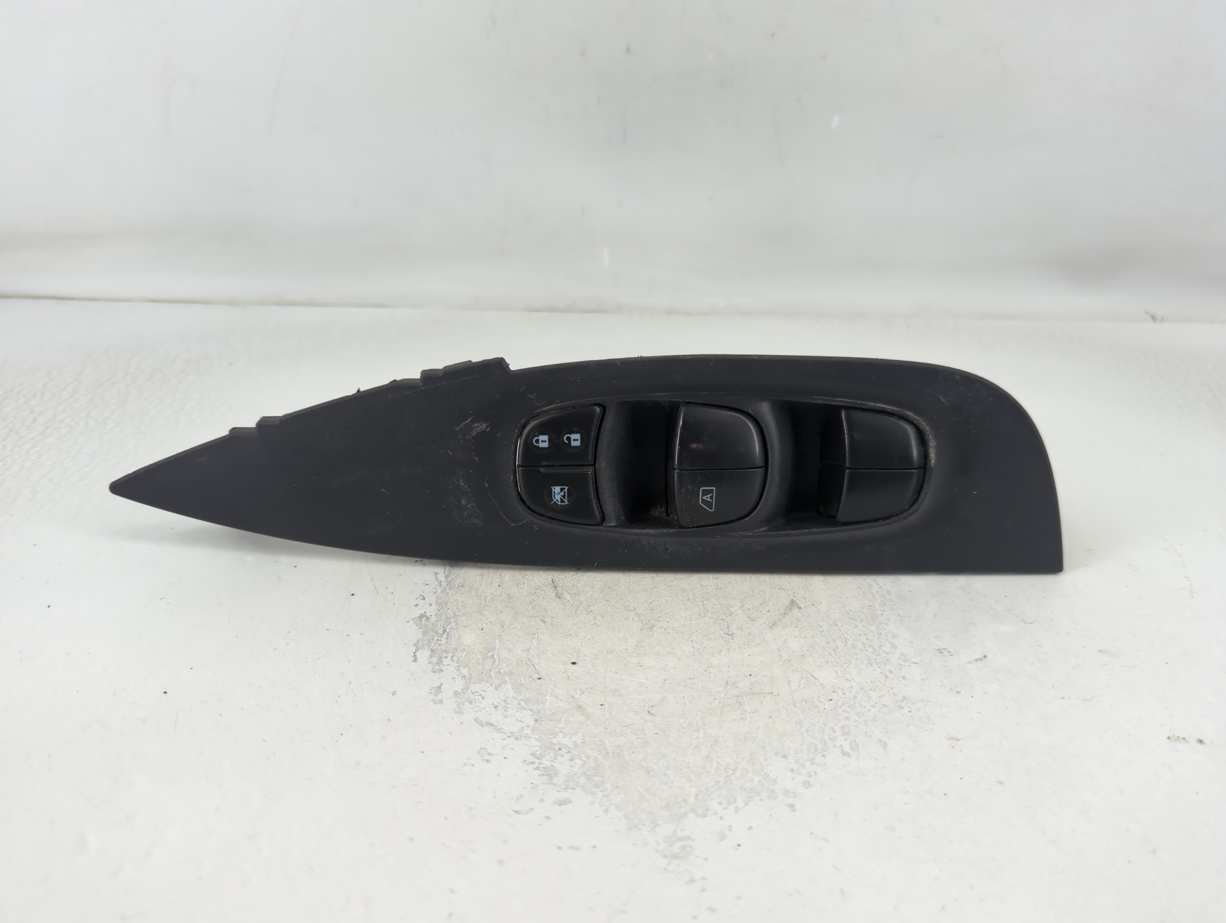 Picture of 2014-2020 Nissan Rogue Driver Left Door Master Power Window Switch 790367