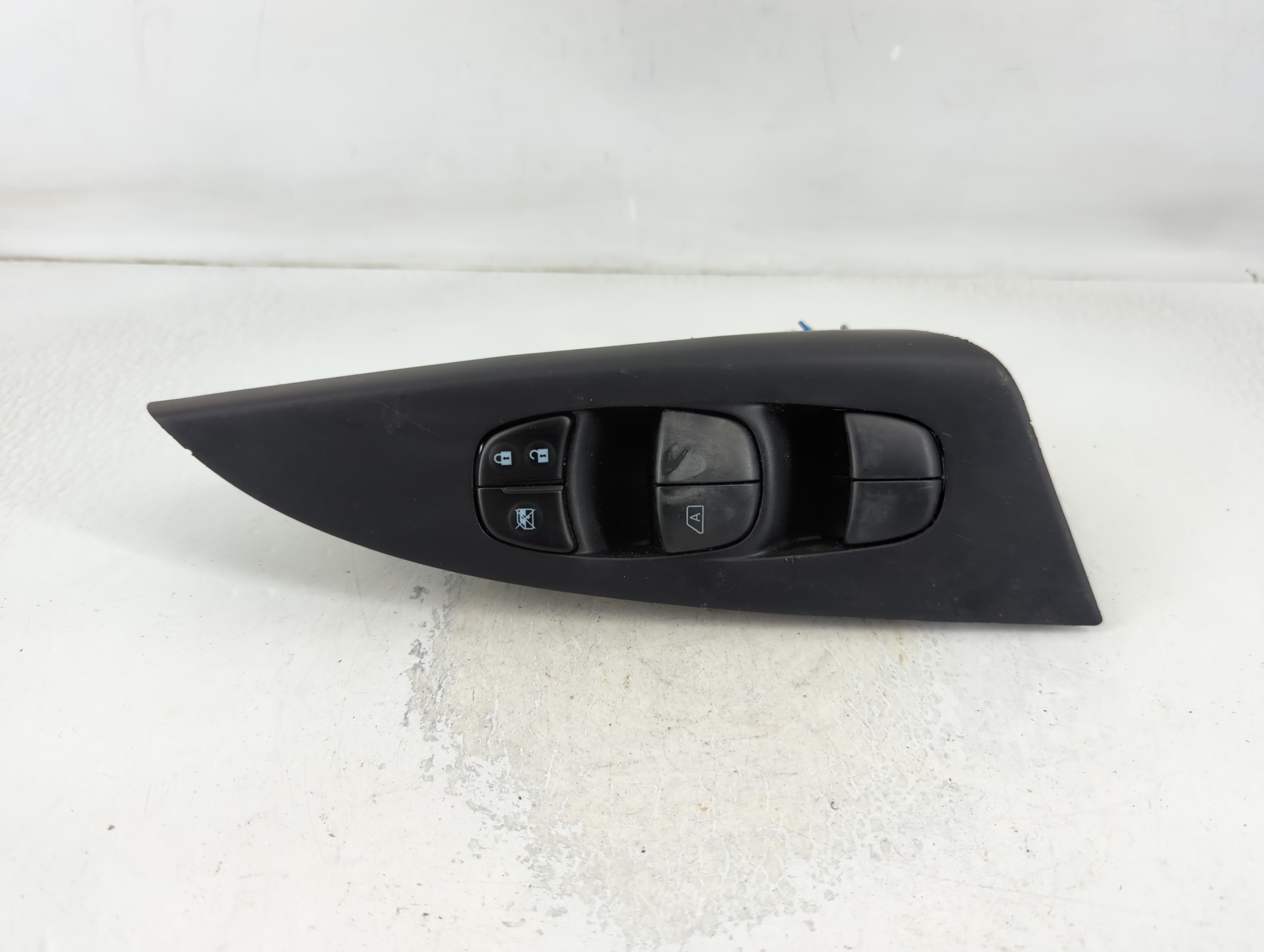 2013-2019 Nissan Sentra Driver Left Door Master Power Window Switch 790834 - Oemusedautoparts1.com