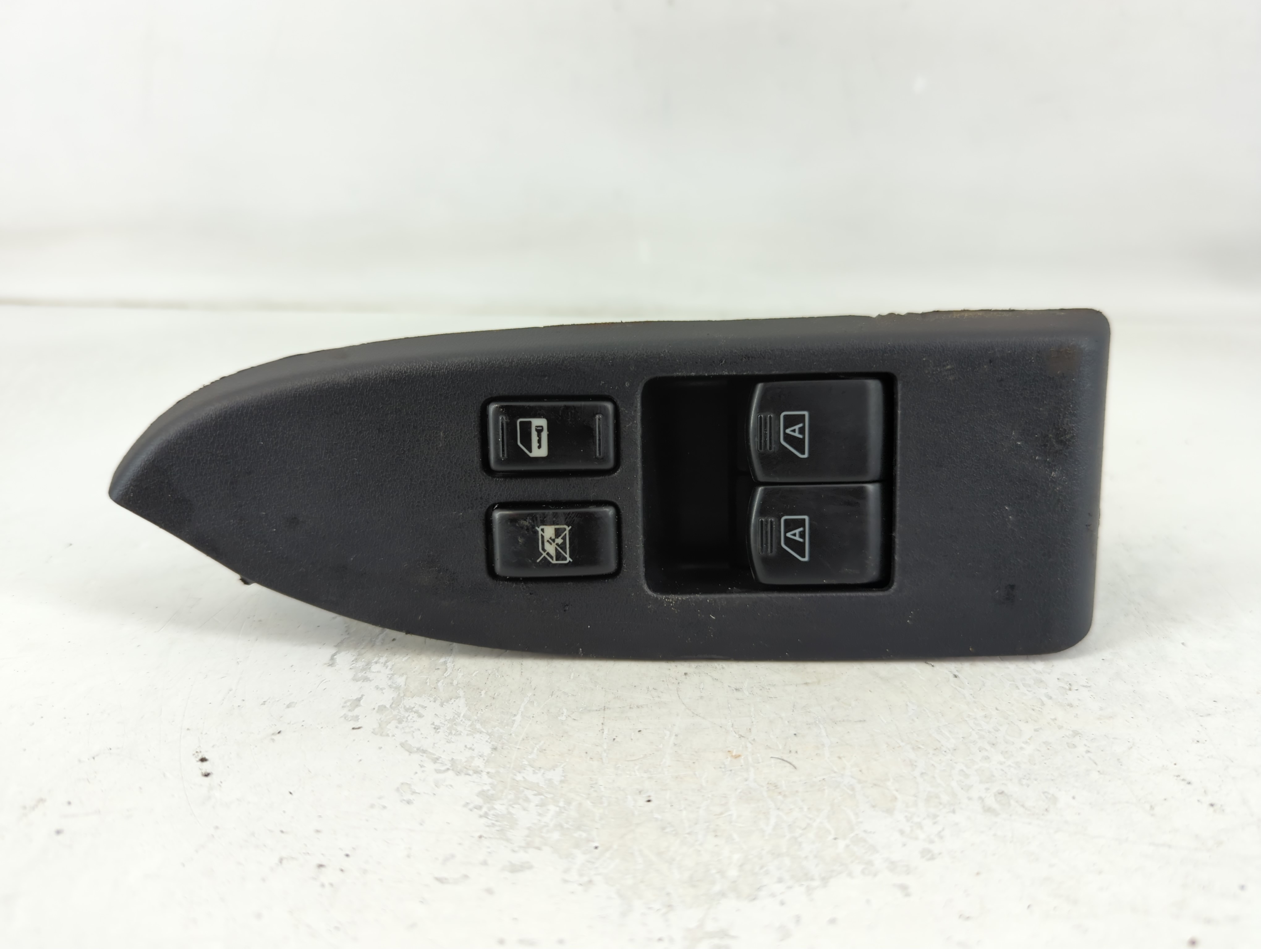2003-2004 Infiniti G35 Driver Left Door Master Power Window Switch 790839 - Oemusedautoparts1.com
