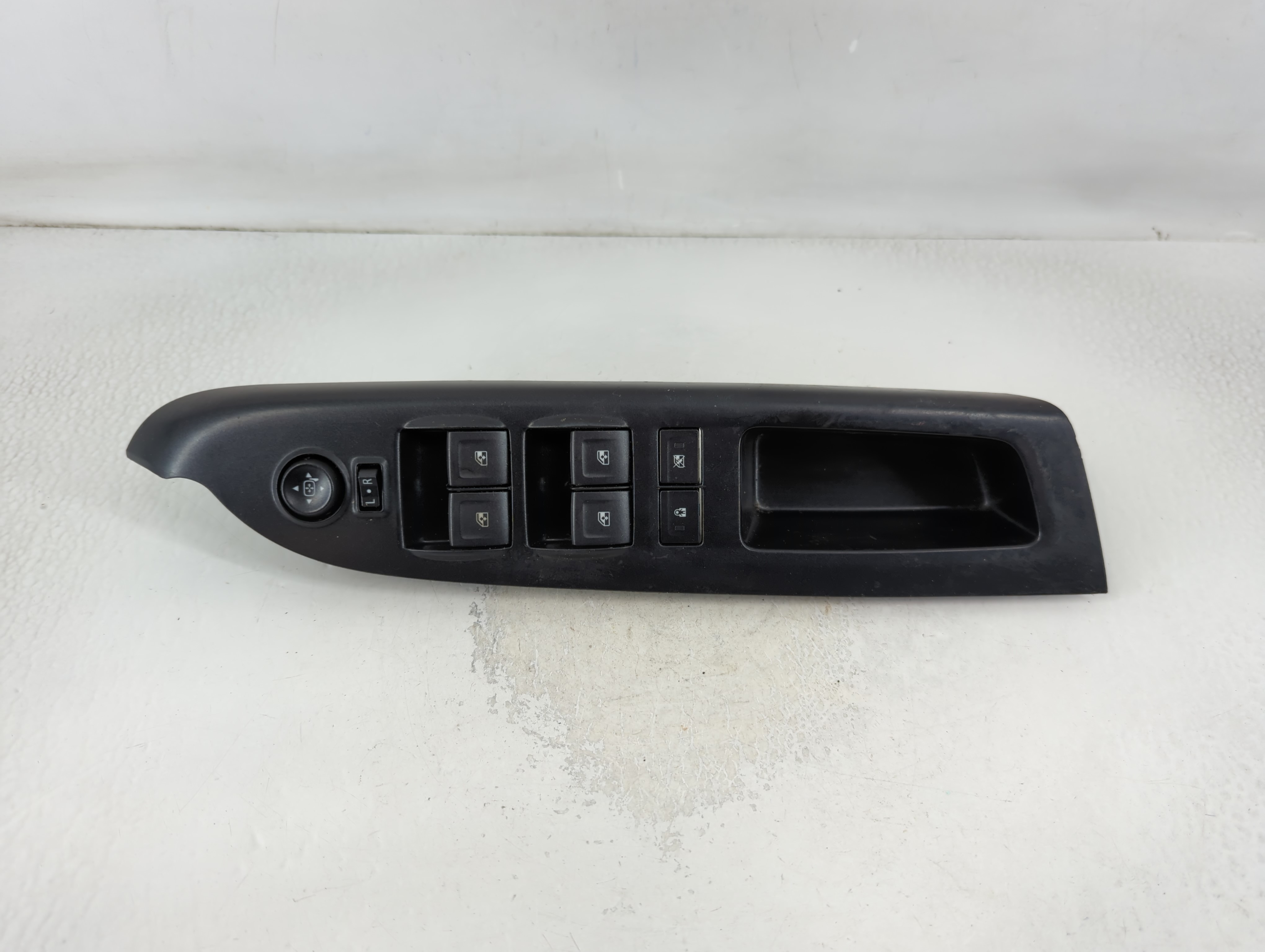 Picture of 2014-2019 Gmc Sierra Driver Left Door Master Power Window Switch 790941