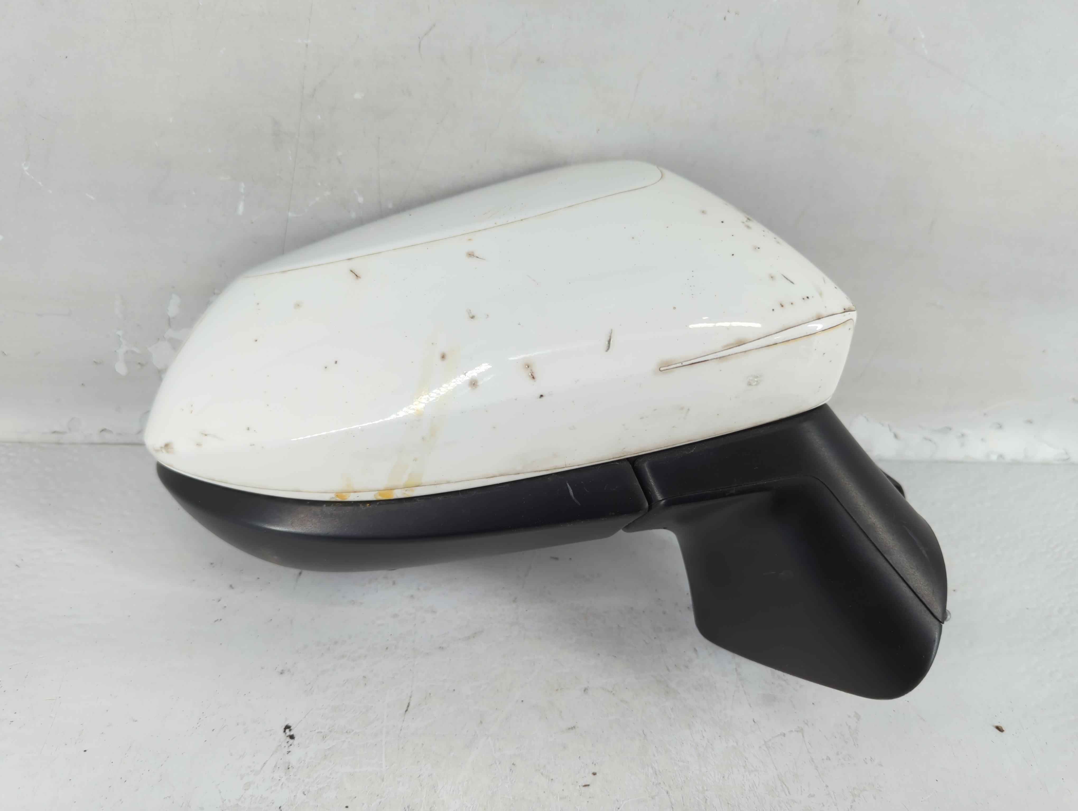 2020-2022 Toyota Corolla Driver Left Side View Power Door Mirror White 791054 - Oemusedautoparts1.com