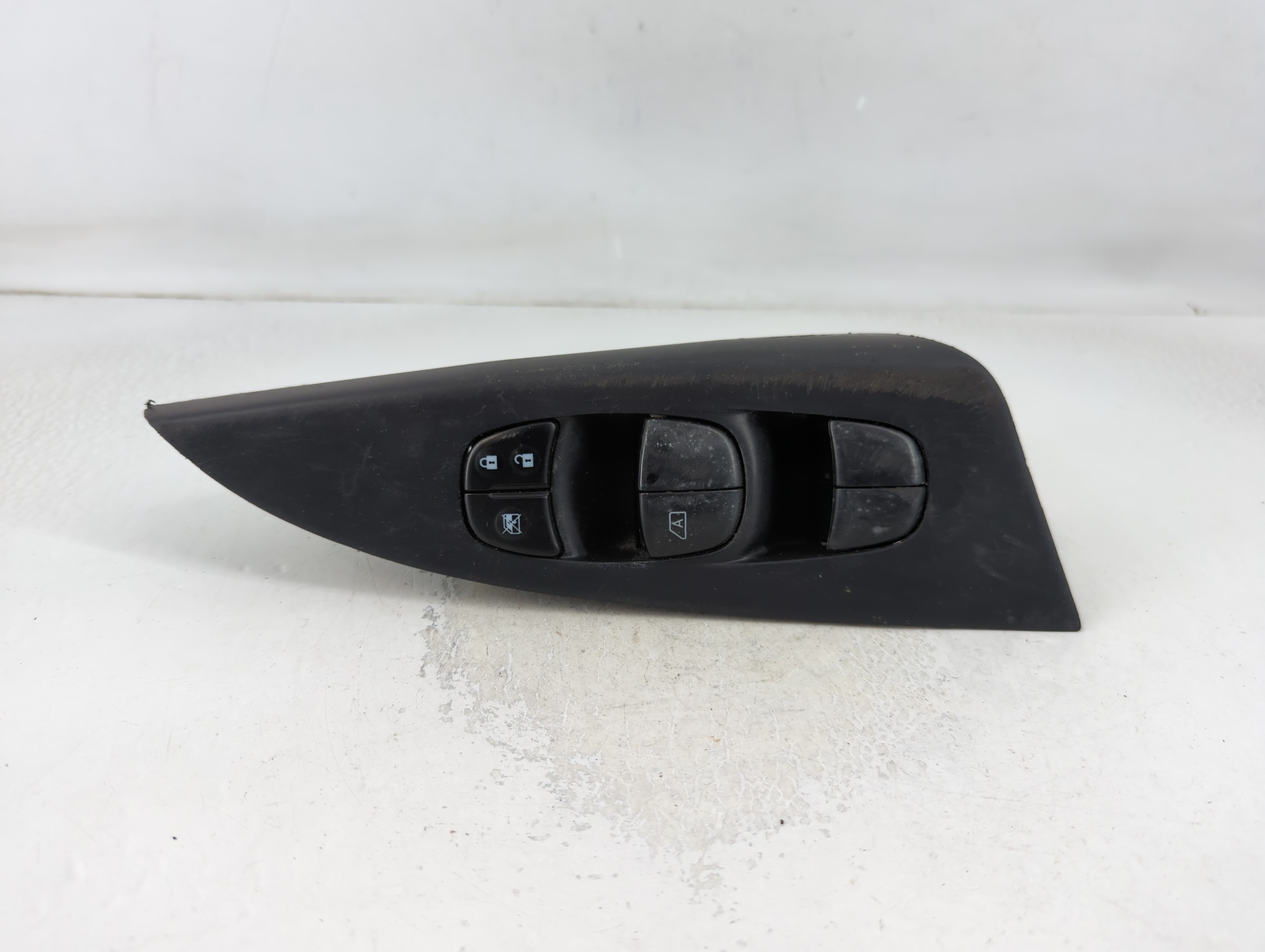 2013-2019 Nissan Sentra Driver Left Door Master Power Window Switch 791096 - Oemusedautoparts1.com