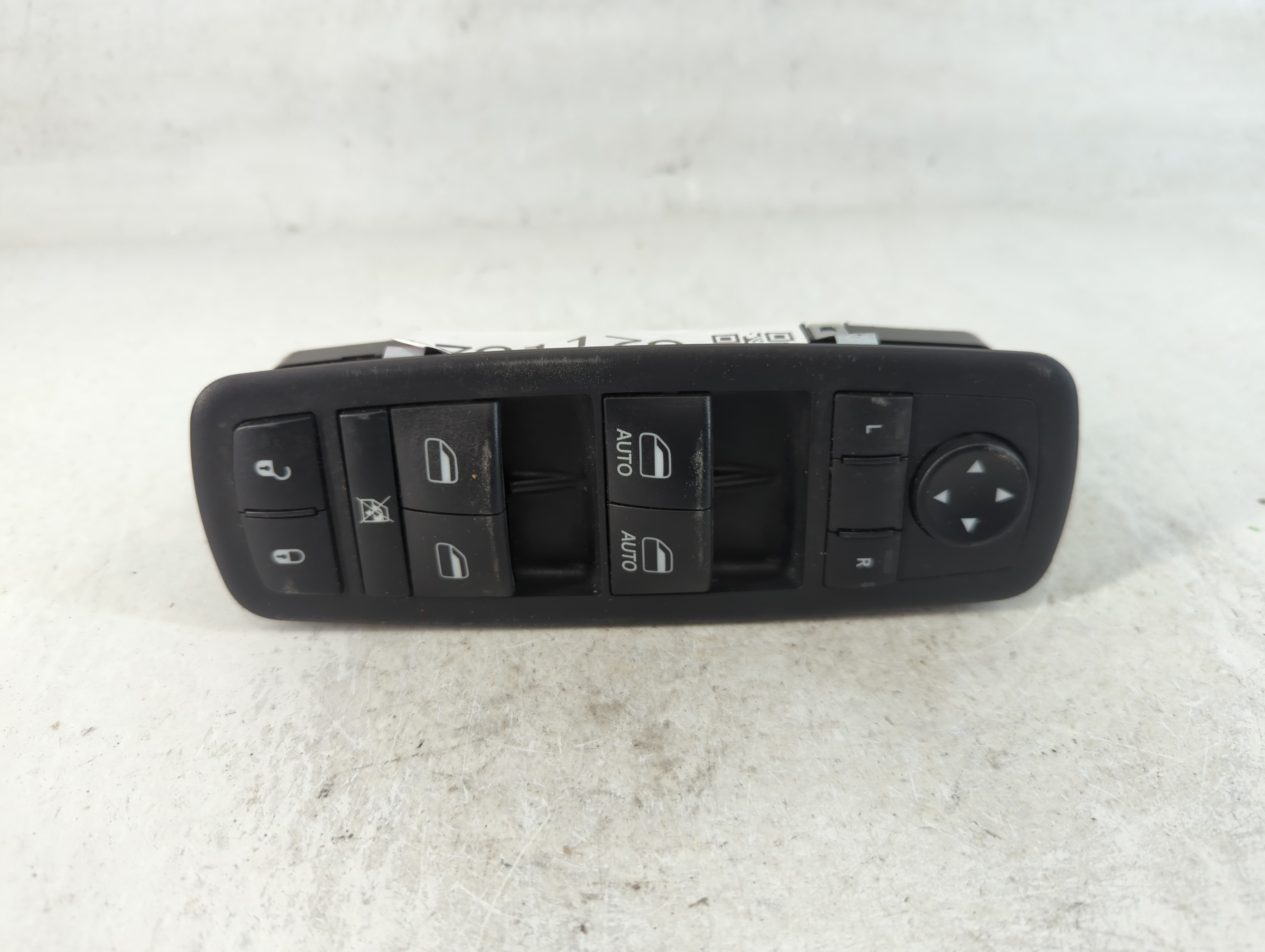 2016-2022 Jeep Grand Cherokee Driver Left Door Master Power Window Switch 791179 - Oemusedautoparts1.com
