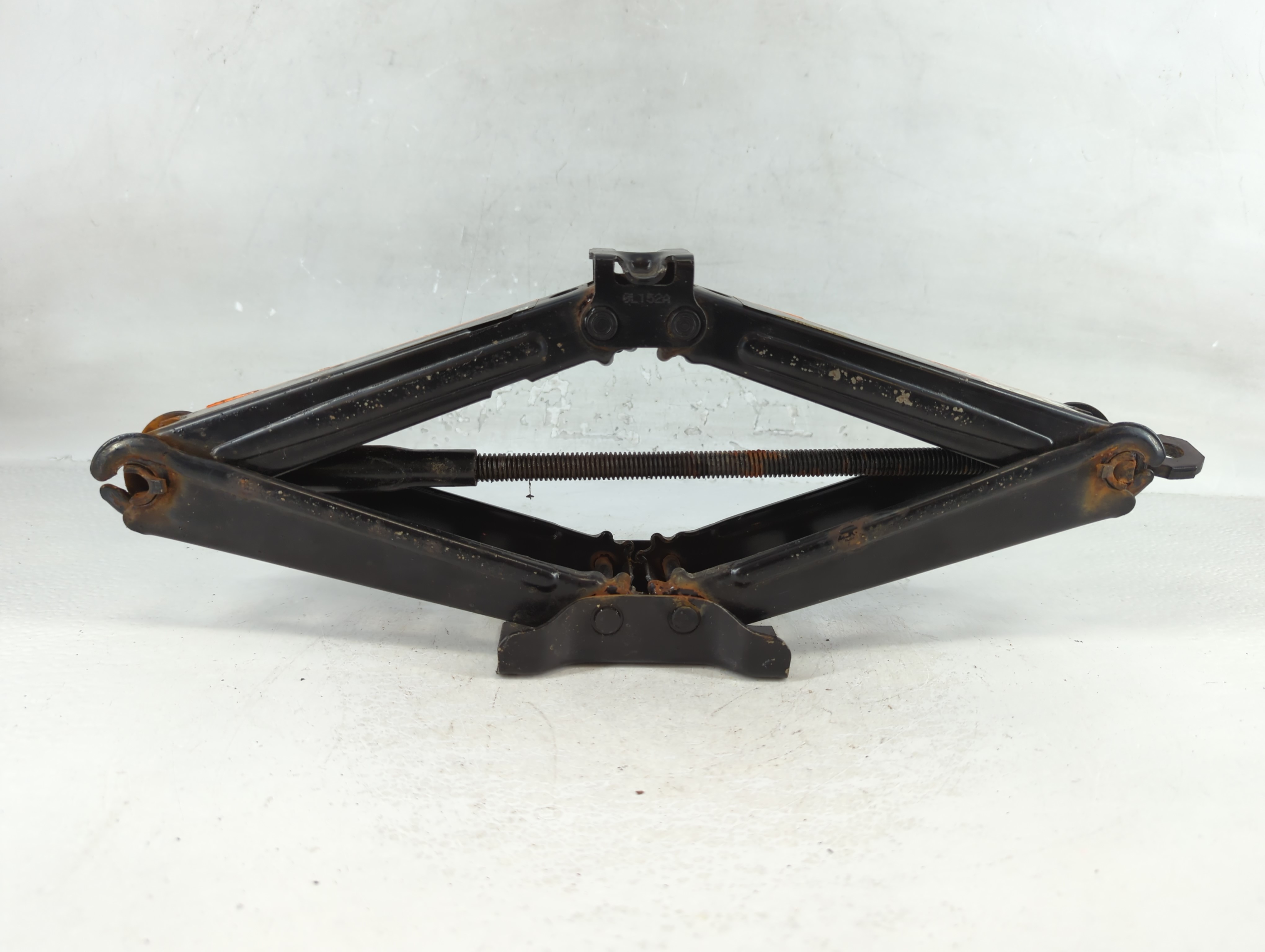2011 Chevrolet Cruze Spare Scissor Car Jack 791215 - Oemusedautoparts1.com