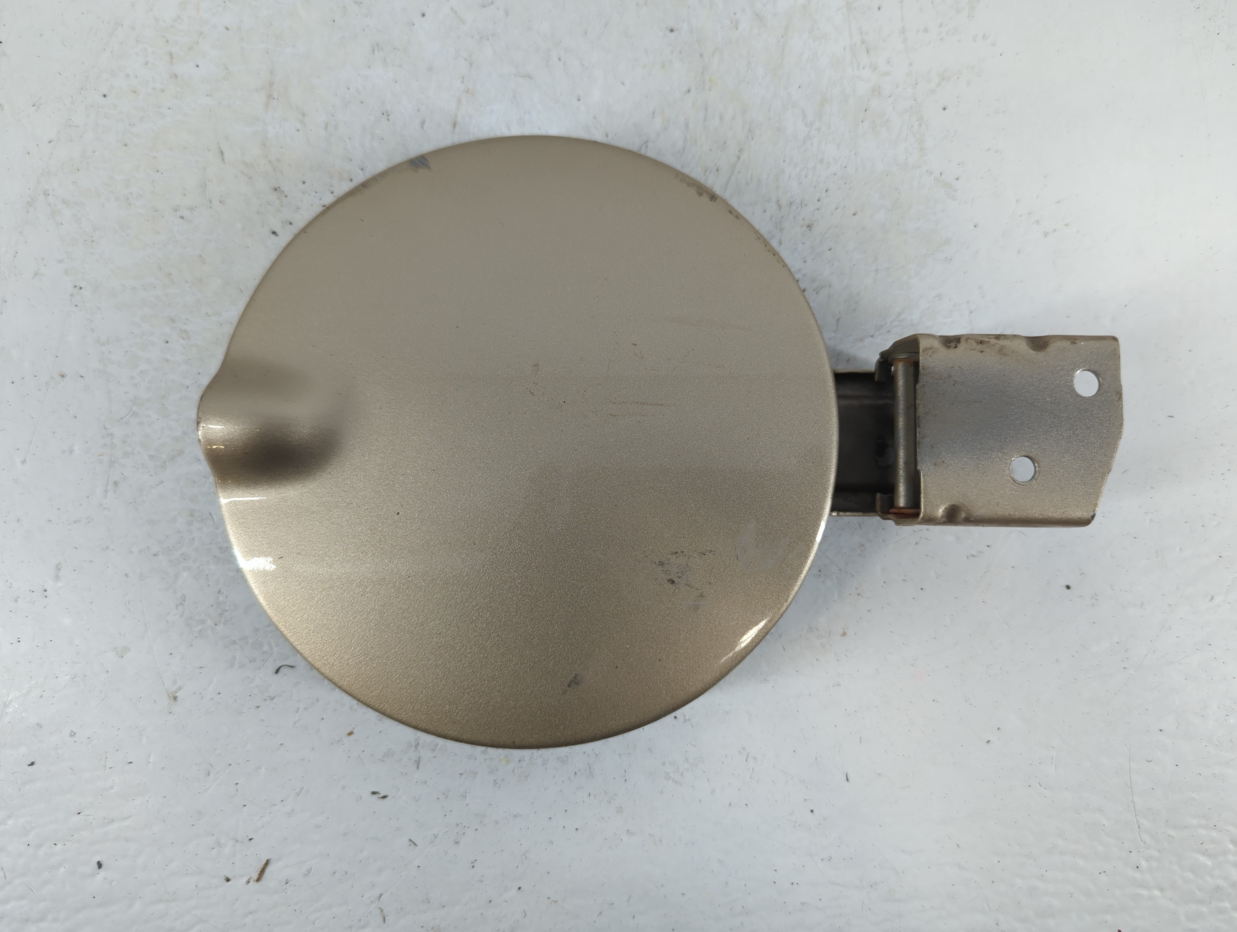 2008 Chevrolet Equinox Fuel Tank Door Lid Gas Tank Gold 791219 - Oemusedautoparts1.com